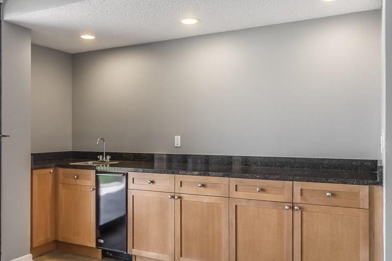 NAVARRE TOWERS CONDO - Residential