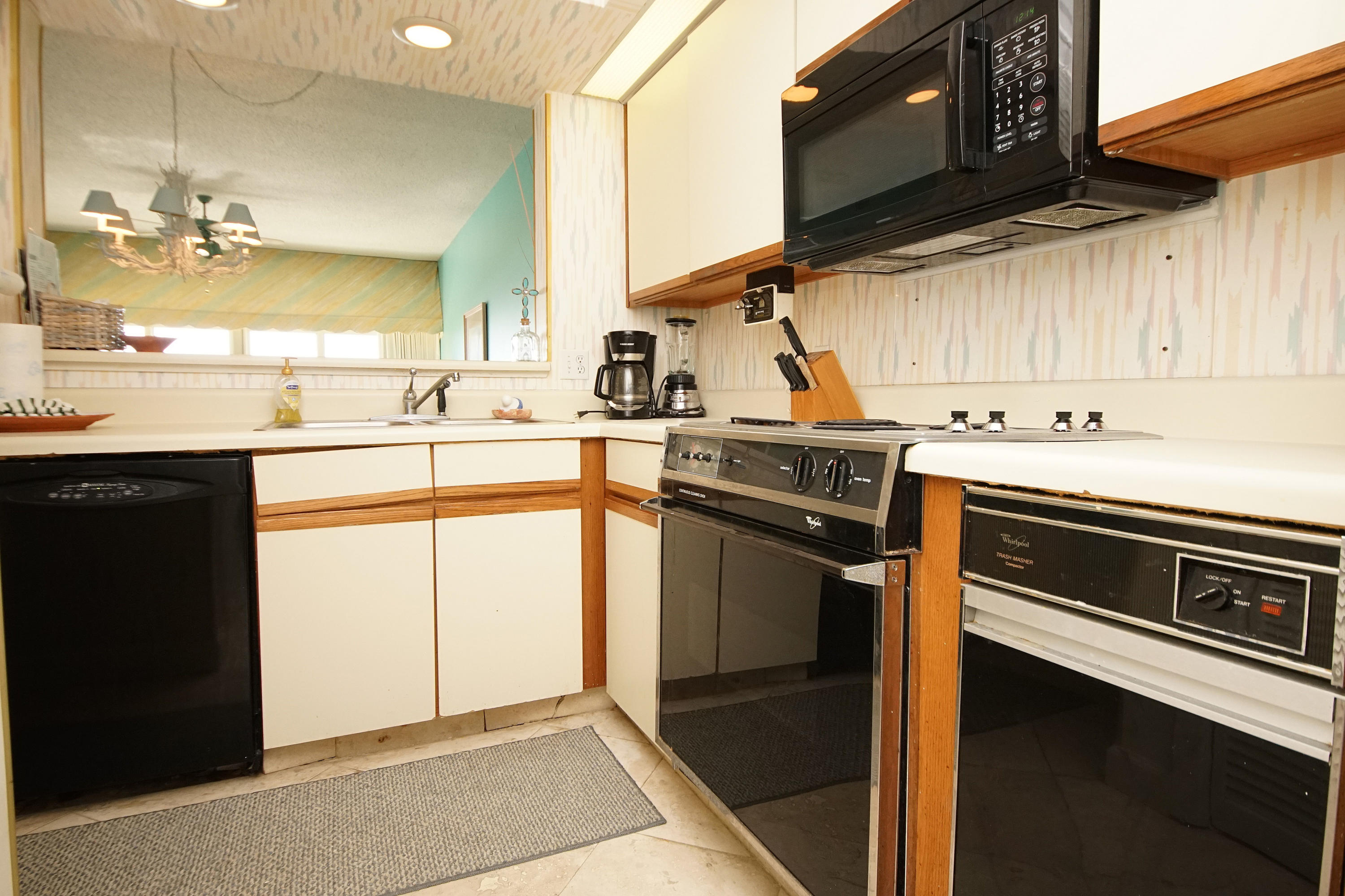 TOPS'L BEACH MANOR - Residential