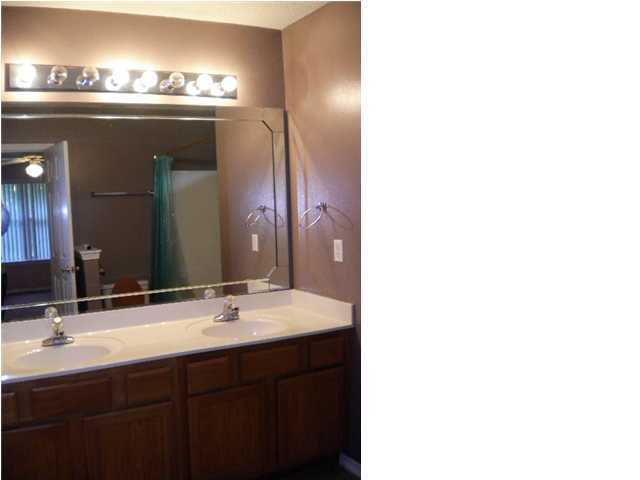 RIVERCHASE S/D PH 2 - Residential Lease