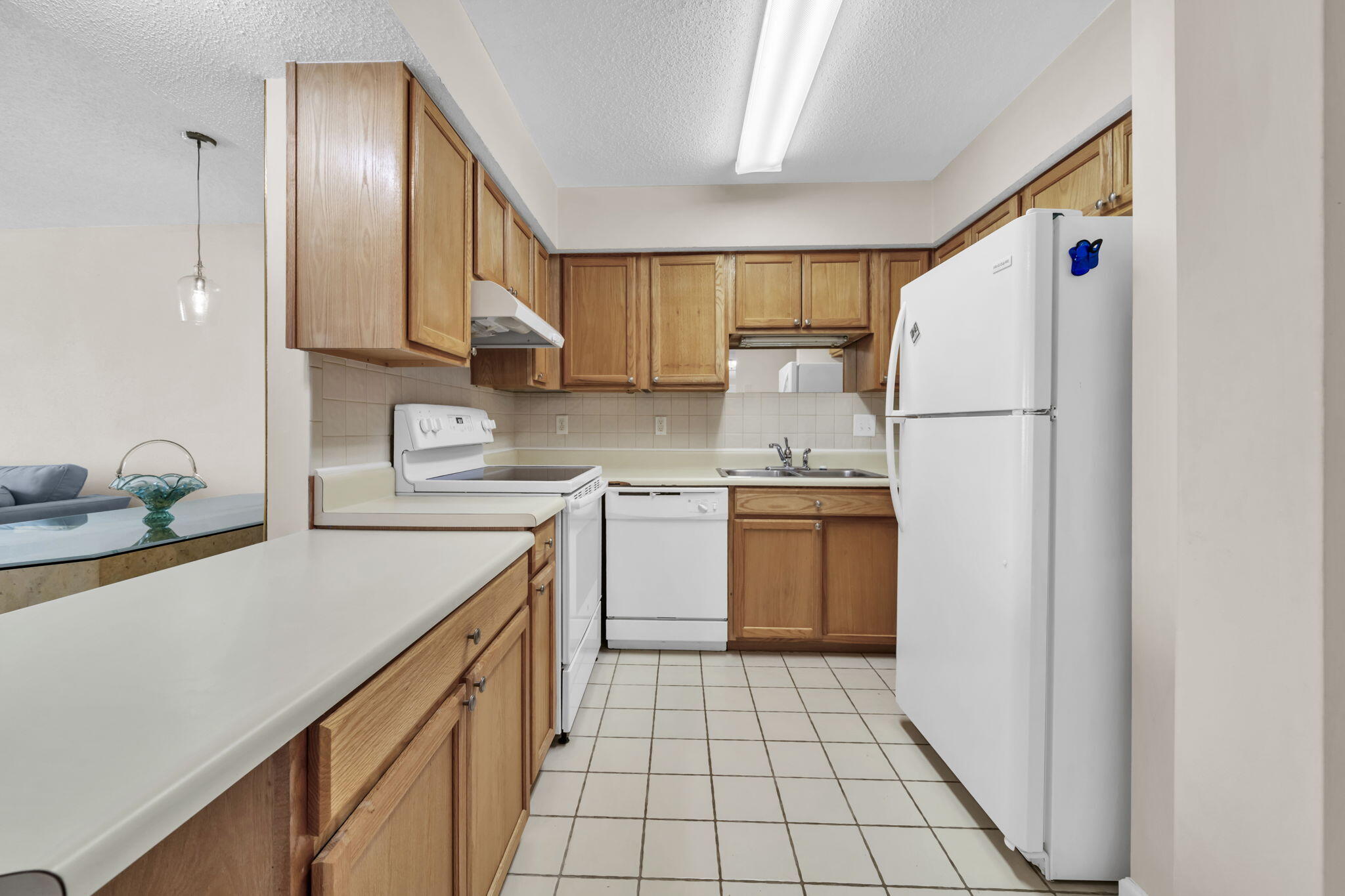 CHATEAU LA MER CONDO - Residential