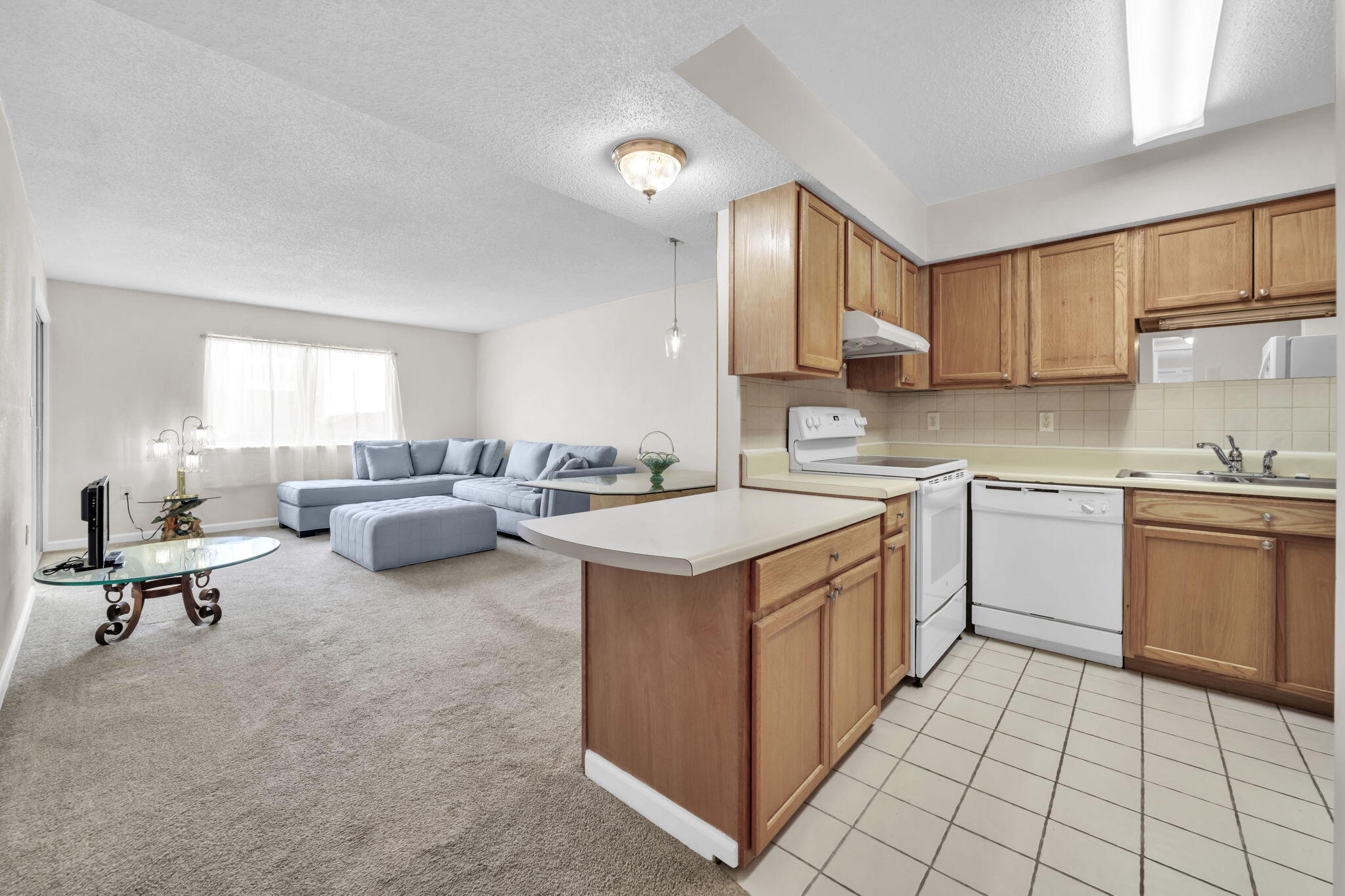 CHATEAU LA MER CONDO - Residential