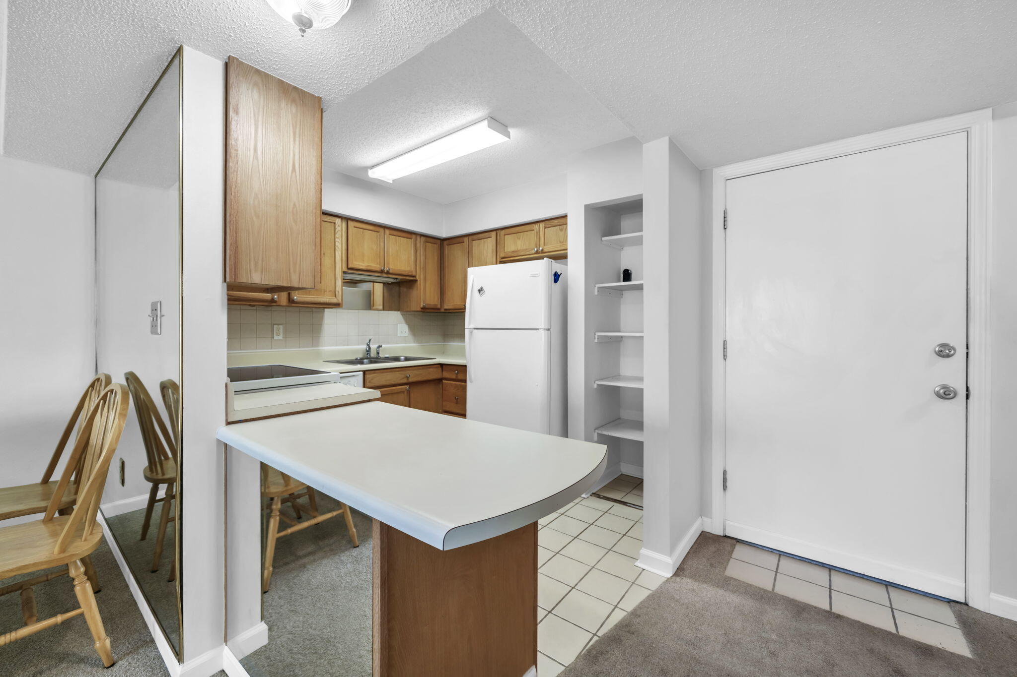 CHATEAU LA MER CONDO - Residential