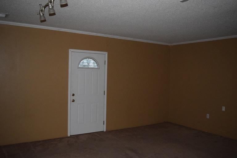 GOLDEN OAKS - Residential