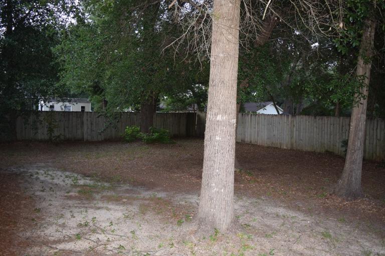 GOLDEN OAKS - Residential