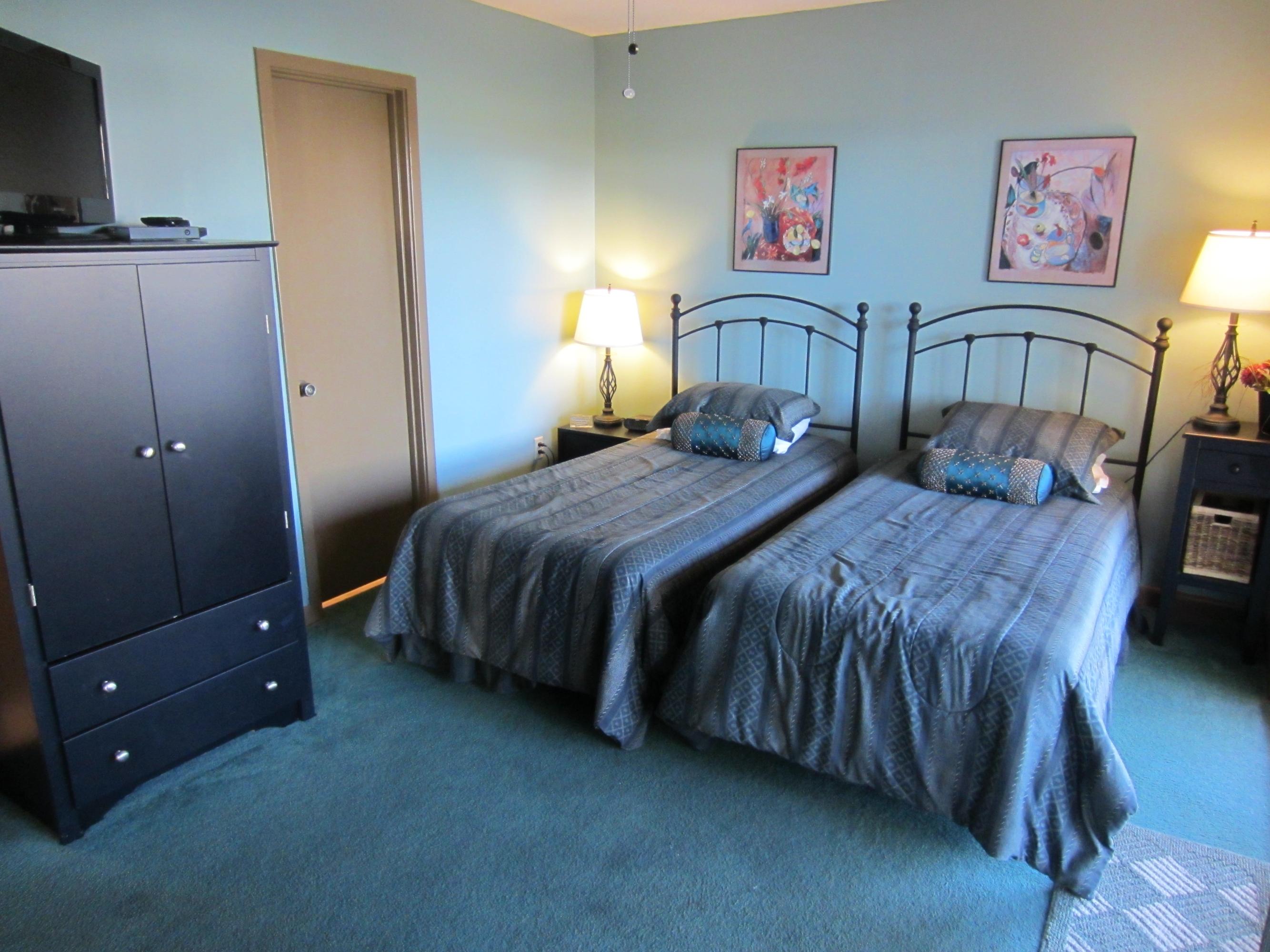 BLUE SURF T/H - Residential