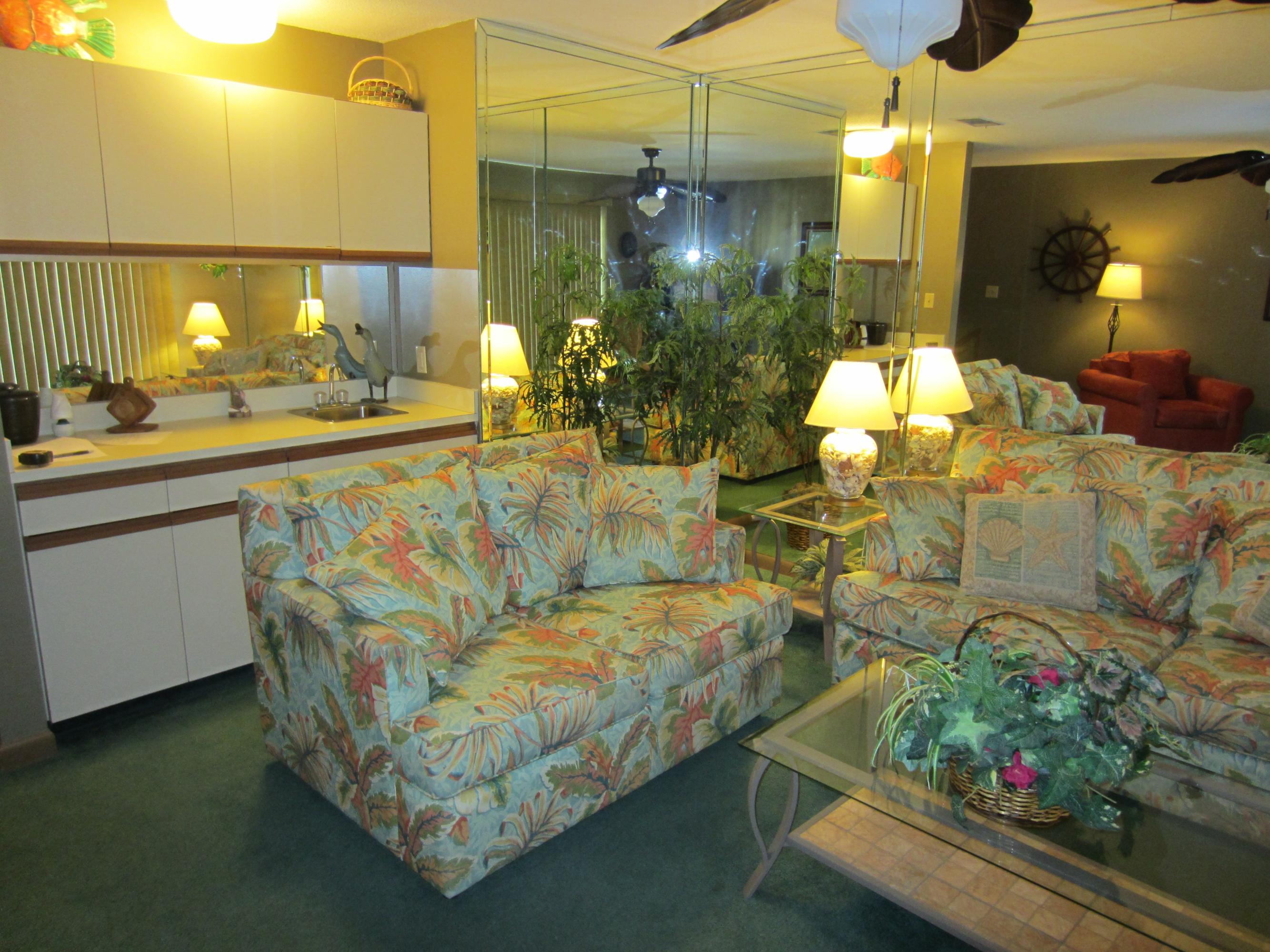 BLUE SURF T/H - Residential