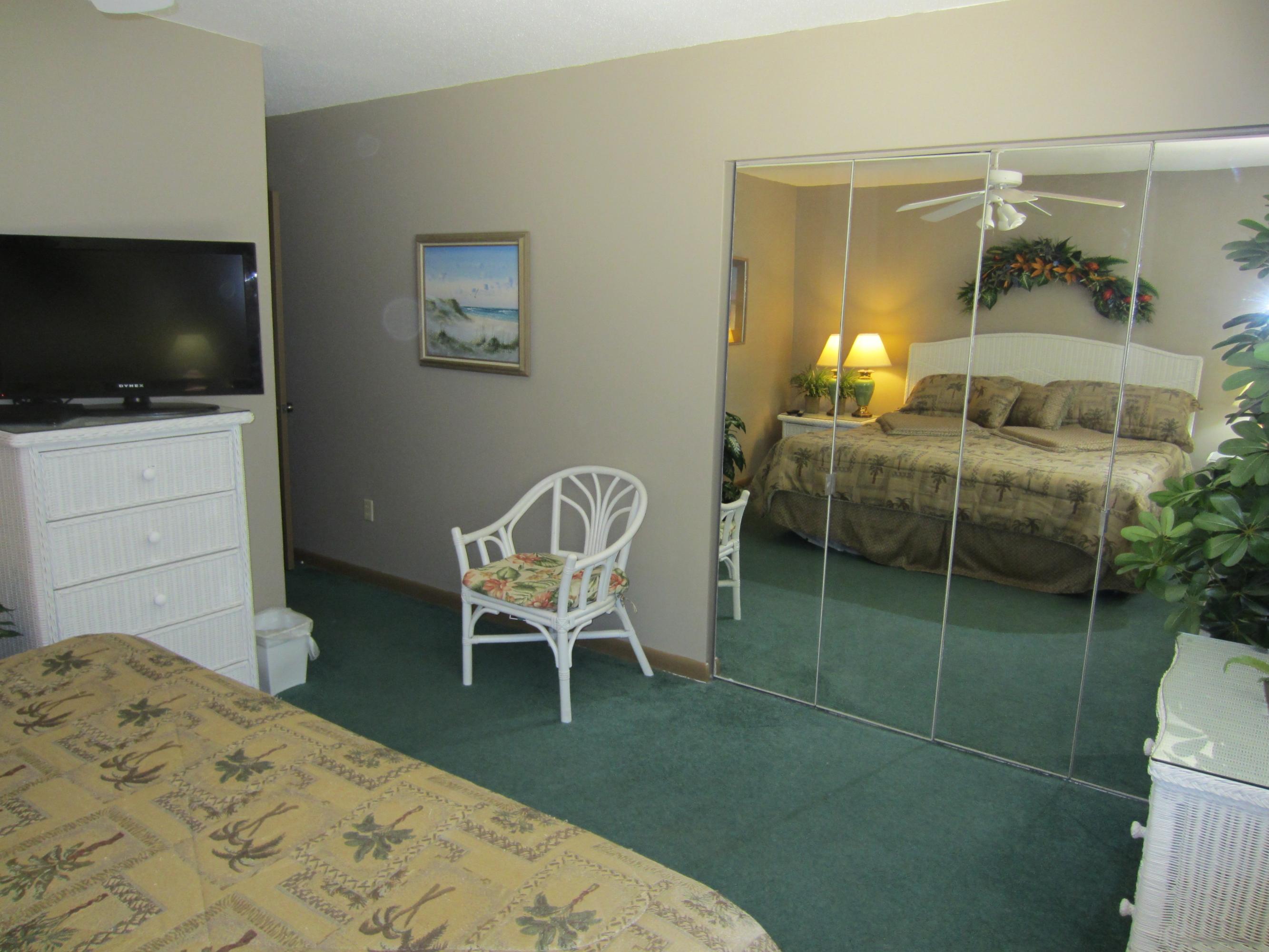 BLUE SURF T/H - Residential