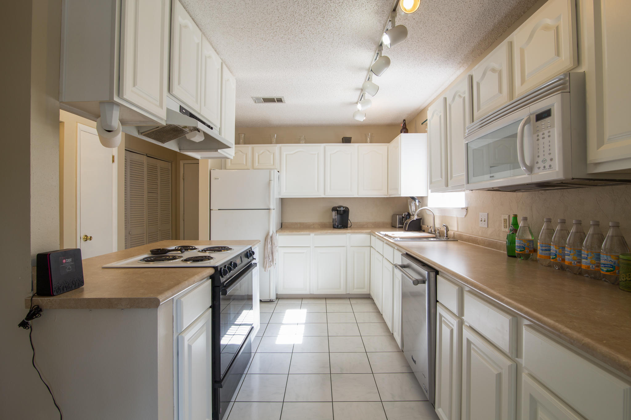 HOLLEY BY THE SEA - Residential