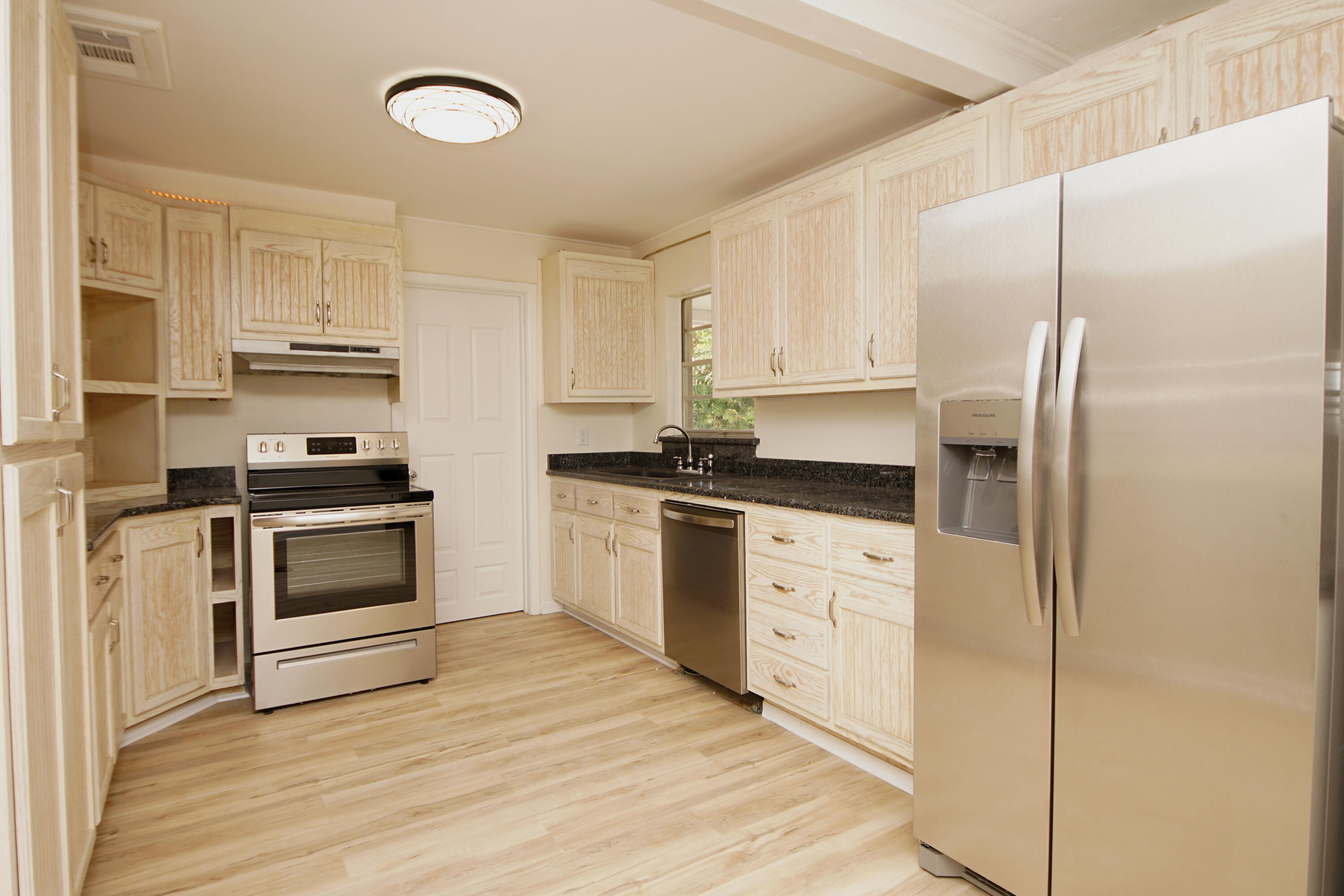 OAK TREE PARK - Residential
