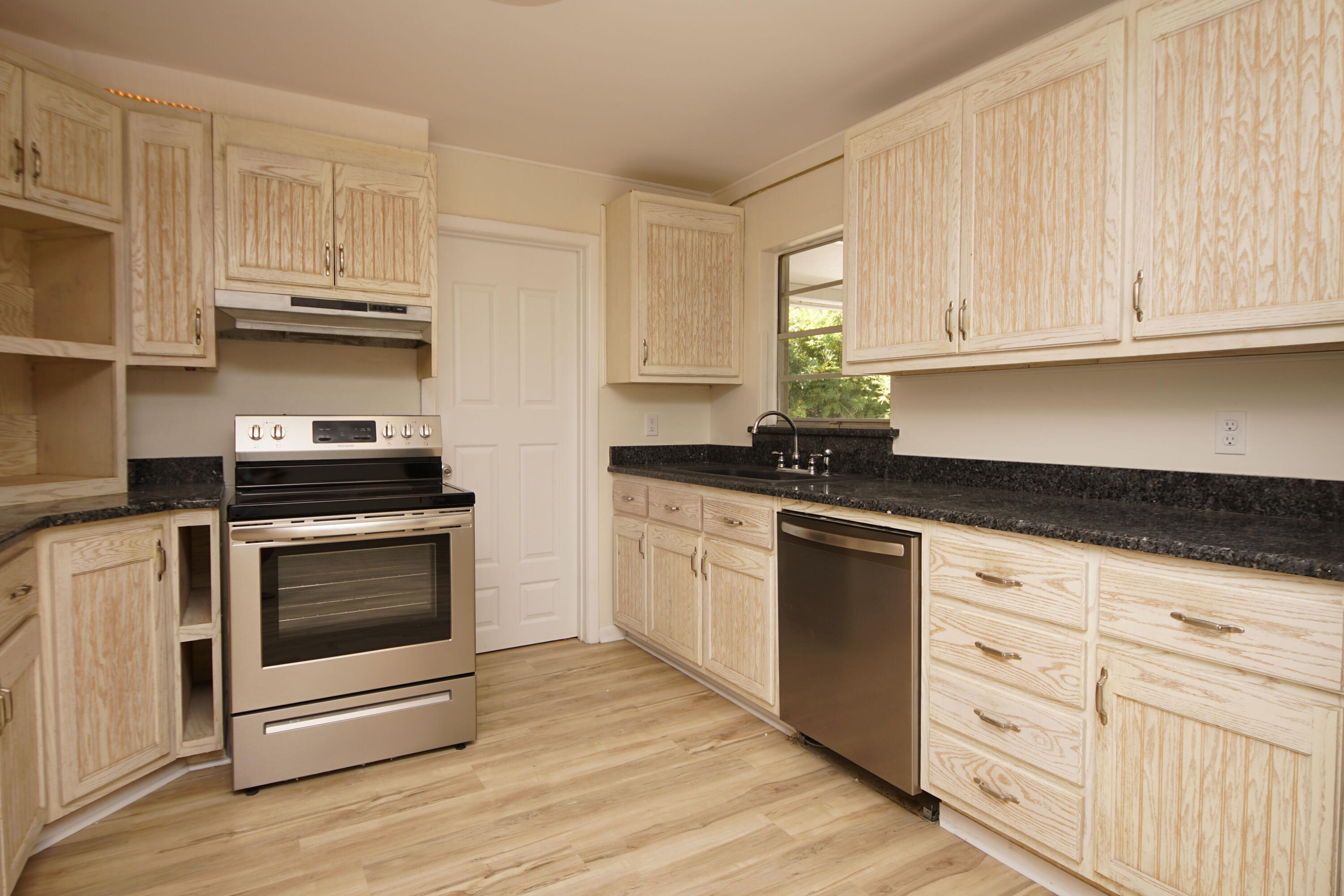 OAK TREE PARK - Residential