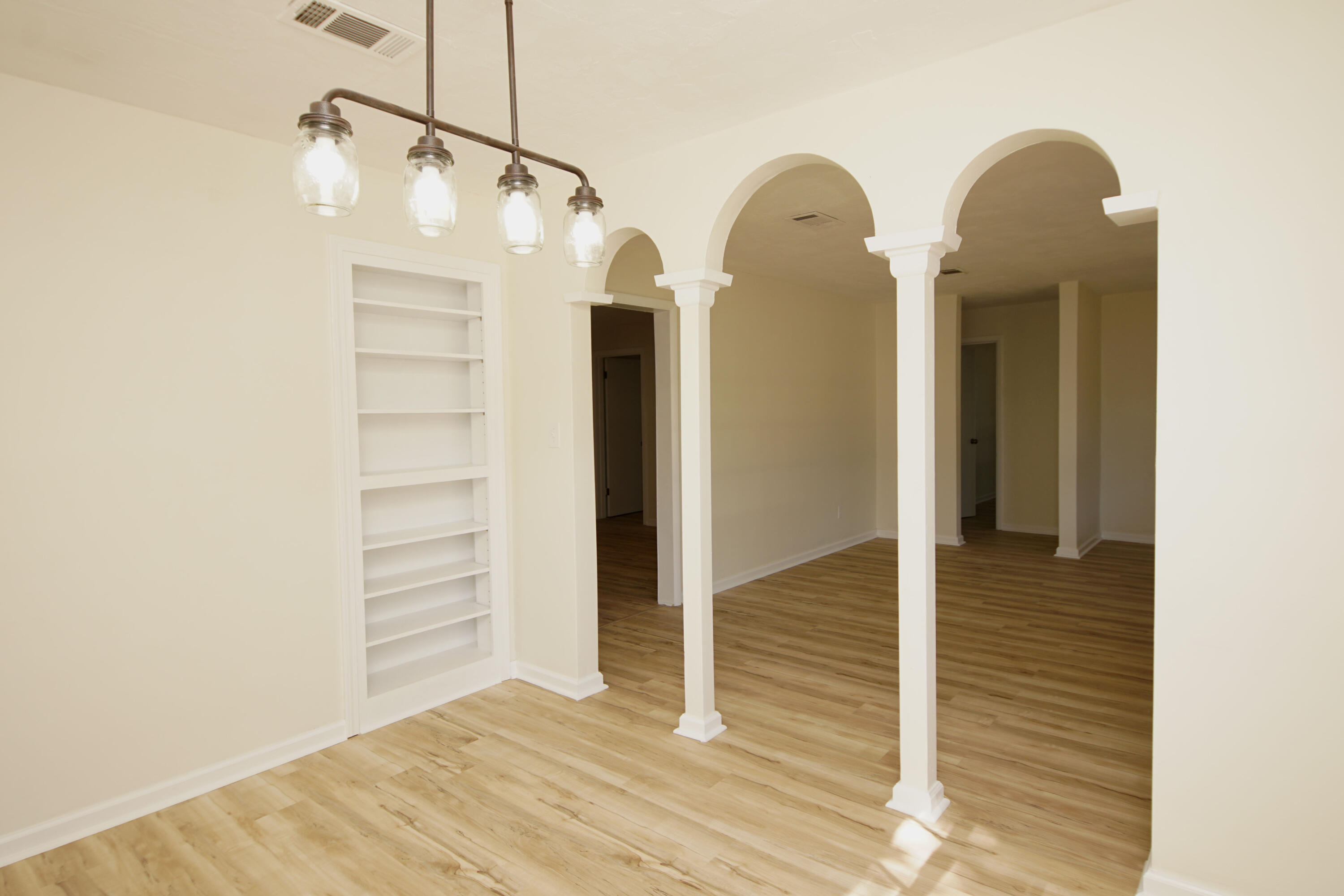 OAK TREE PARK - Residential