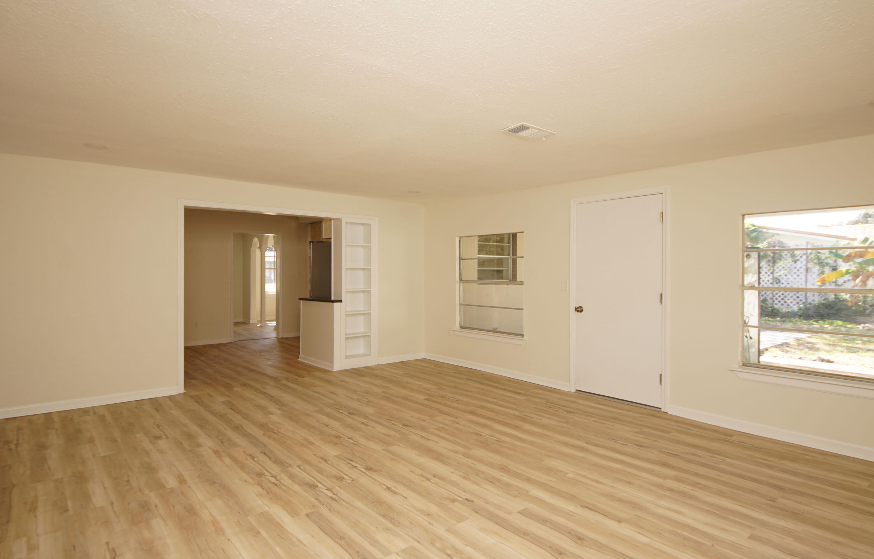 OAK TREE PARK - Residential