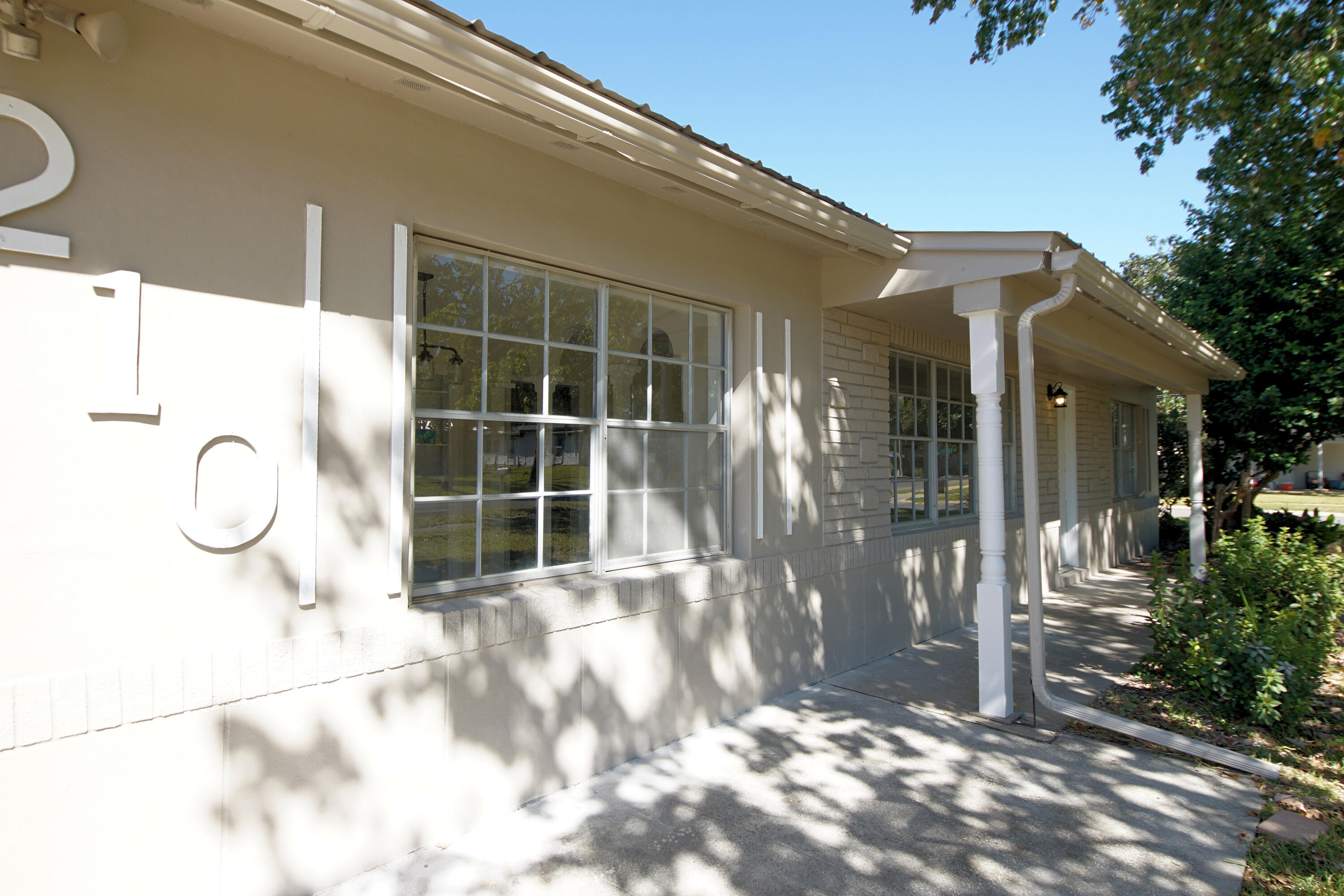 OAK TREE PARK - Residential