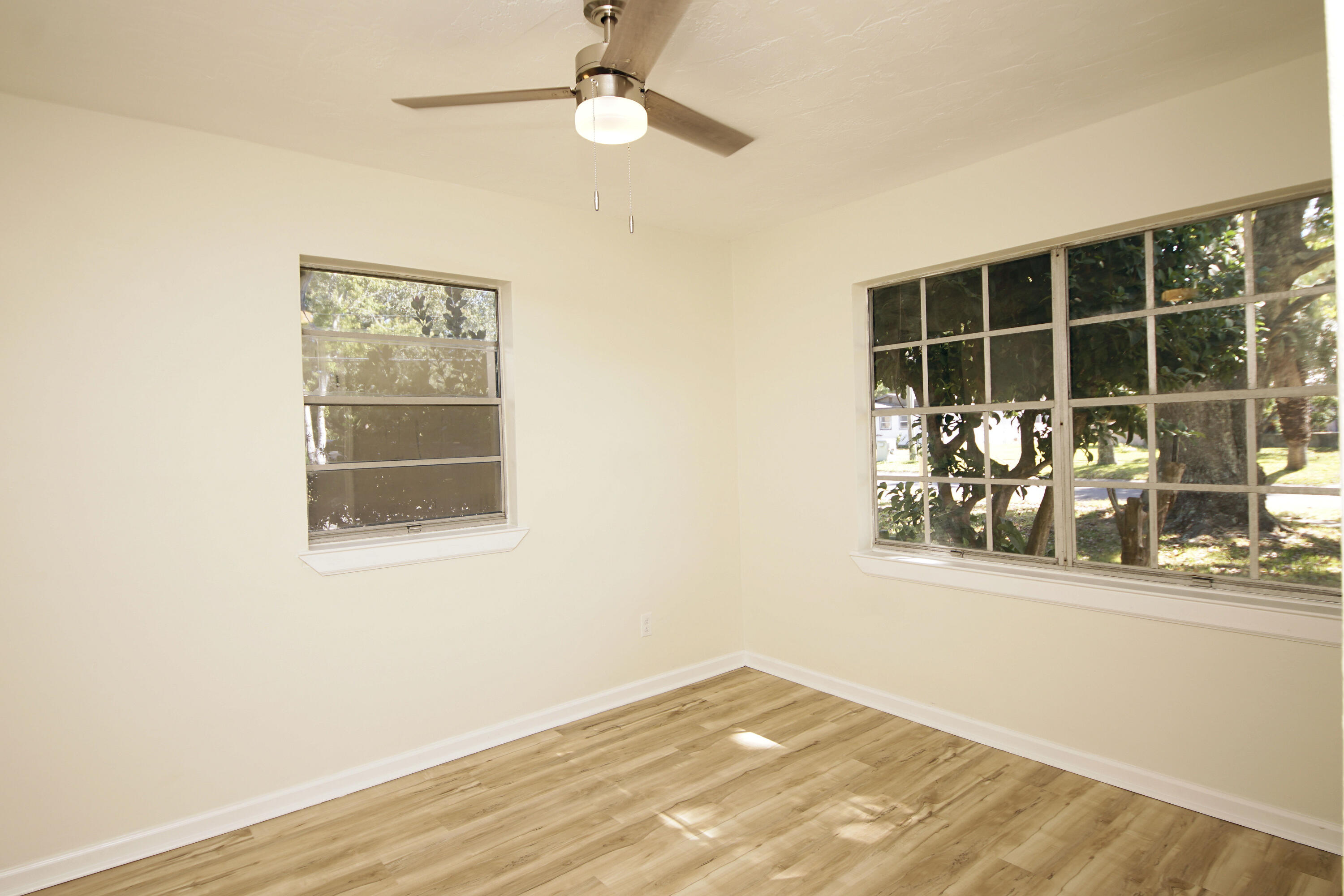OAK TREE PARK - Residential