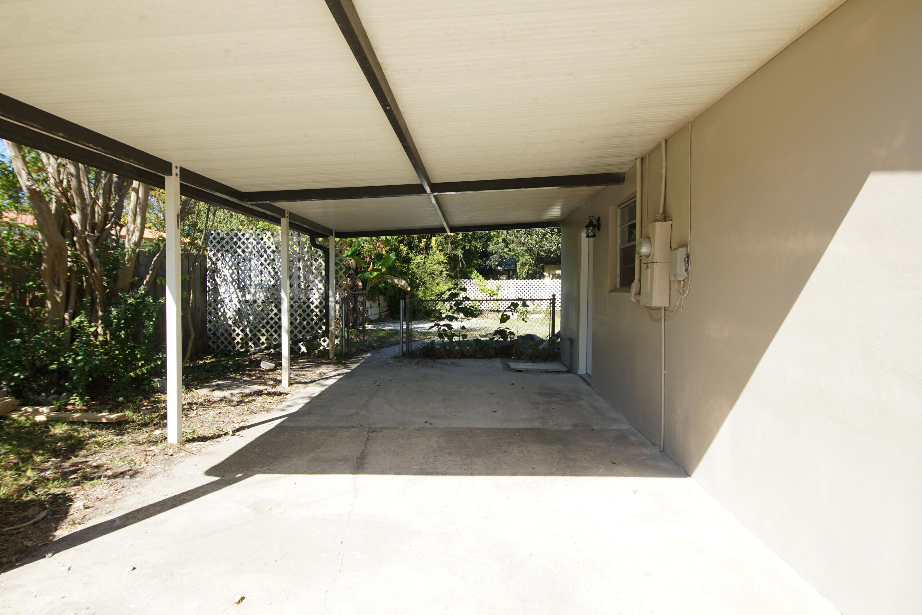 OAK TREE PARK - Residential