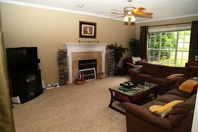 PARKWOOD ESTATES PH 5 - Residential Lease