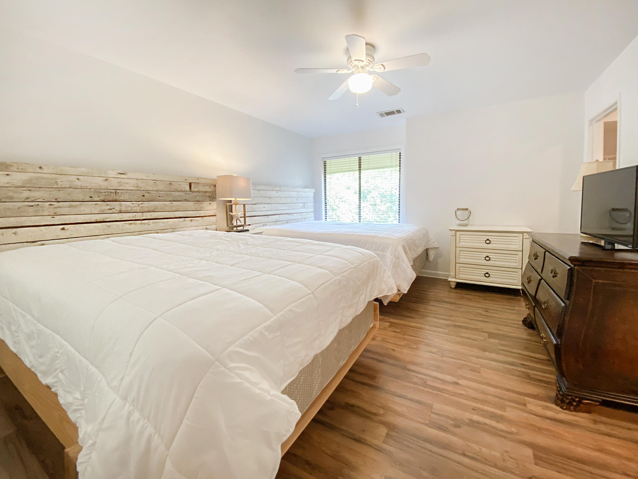 BEACHWALK VILLAS PH 04 - Residential