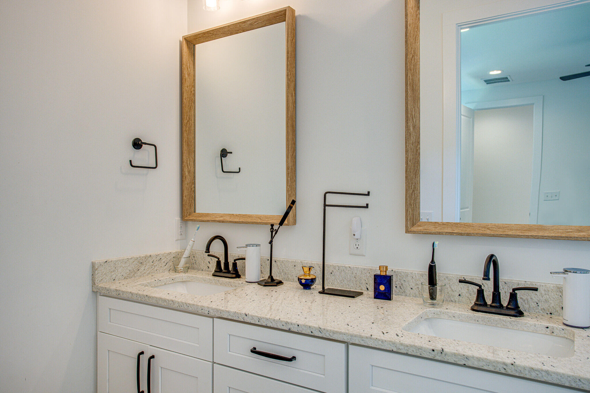 EMERALD HEIGHTS S/D - Residential Lease
