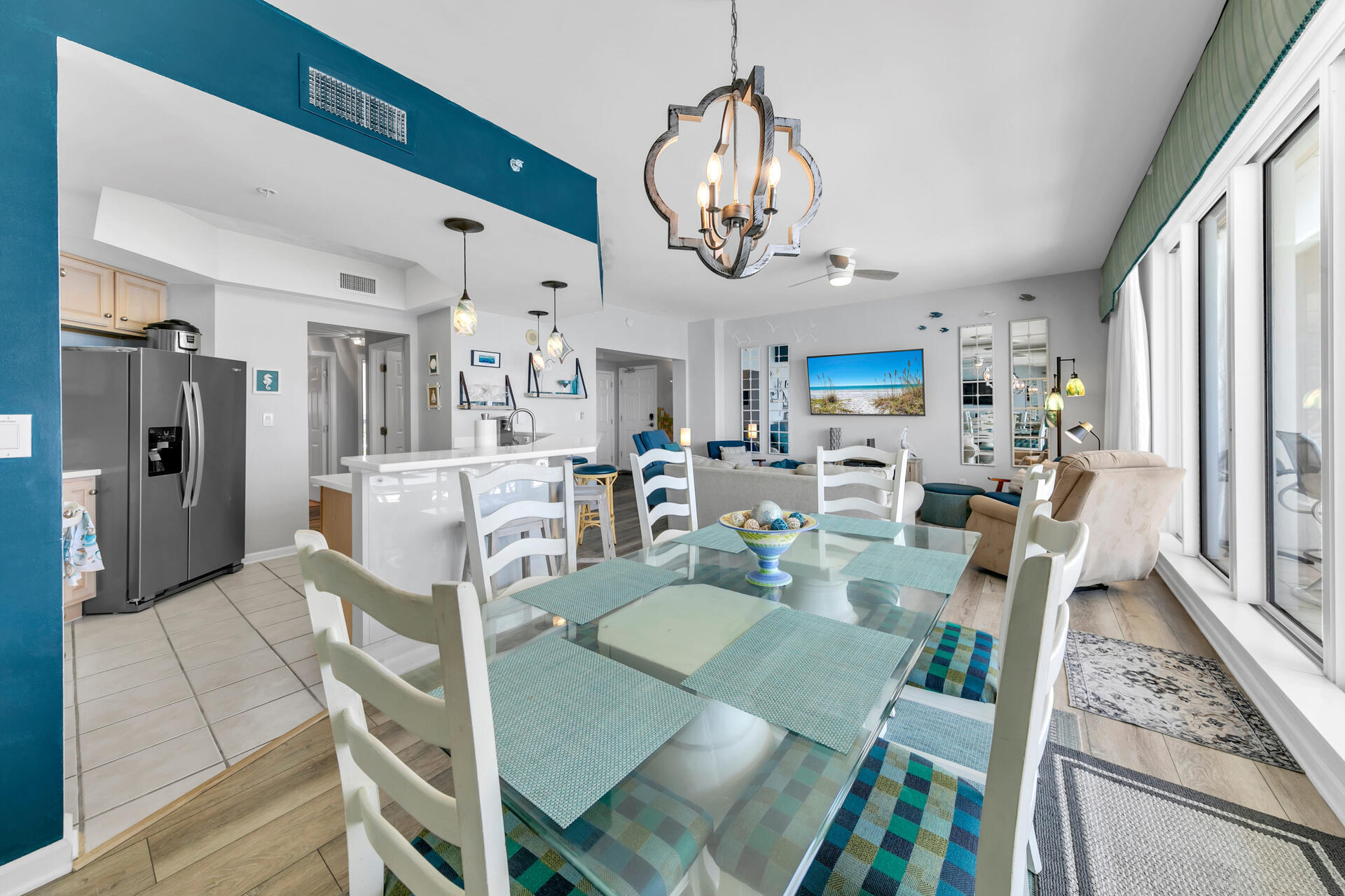SILVER BEACH TOWERS - Residential