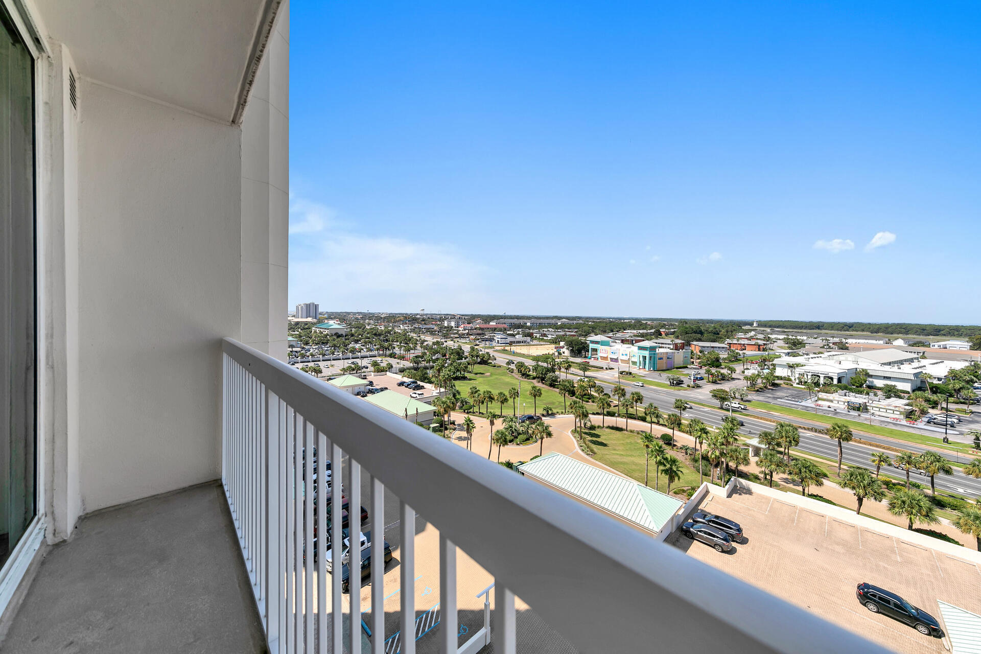 SILVER BEACH TOWERS - Residential