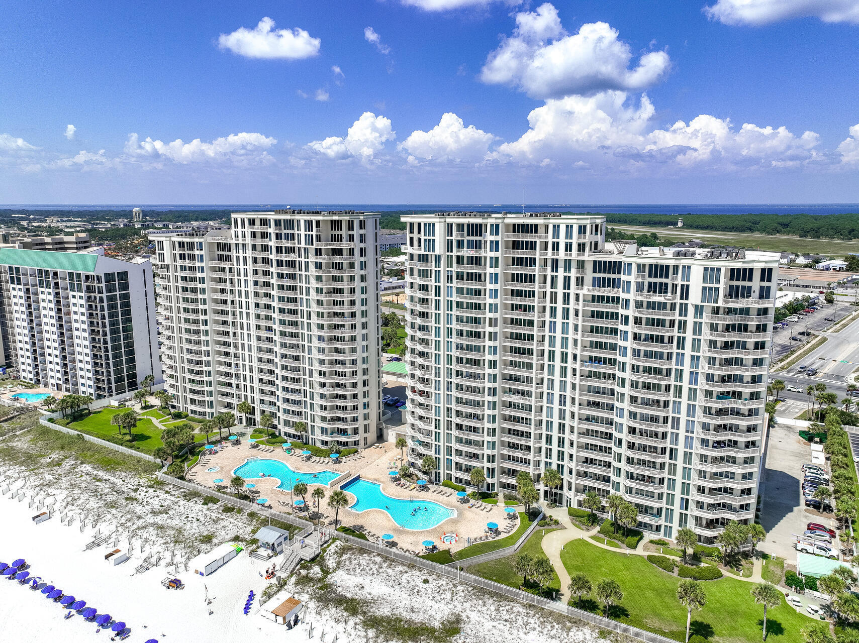 SILVER BEACH TOWERS - Residential