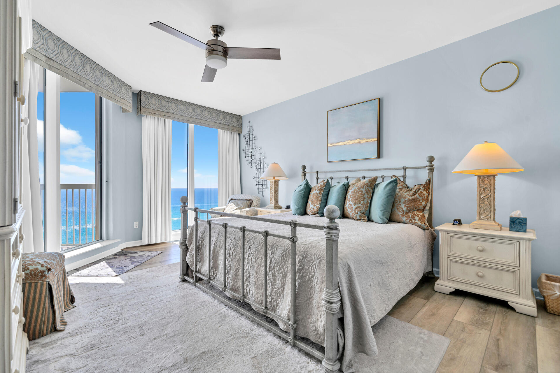 SILVER BEACH TOWERS - Residential
