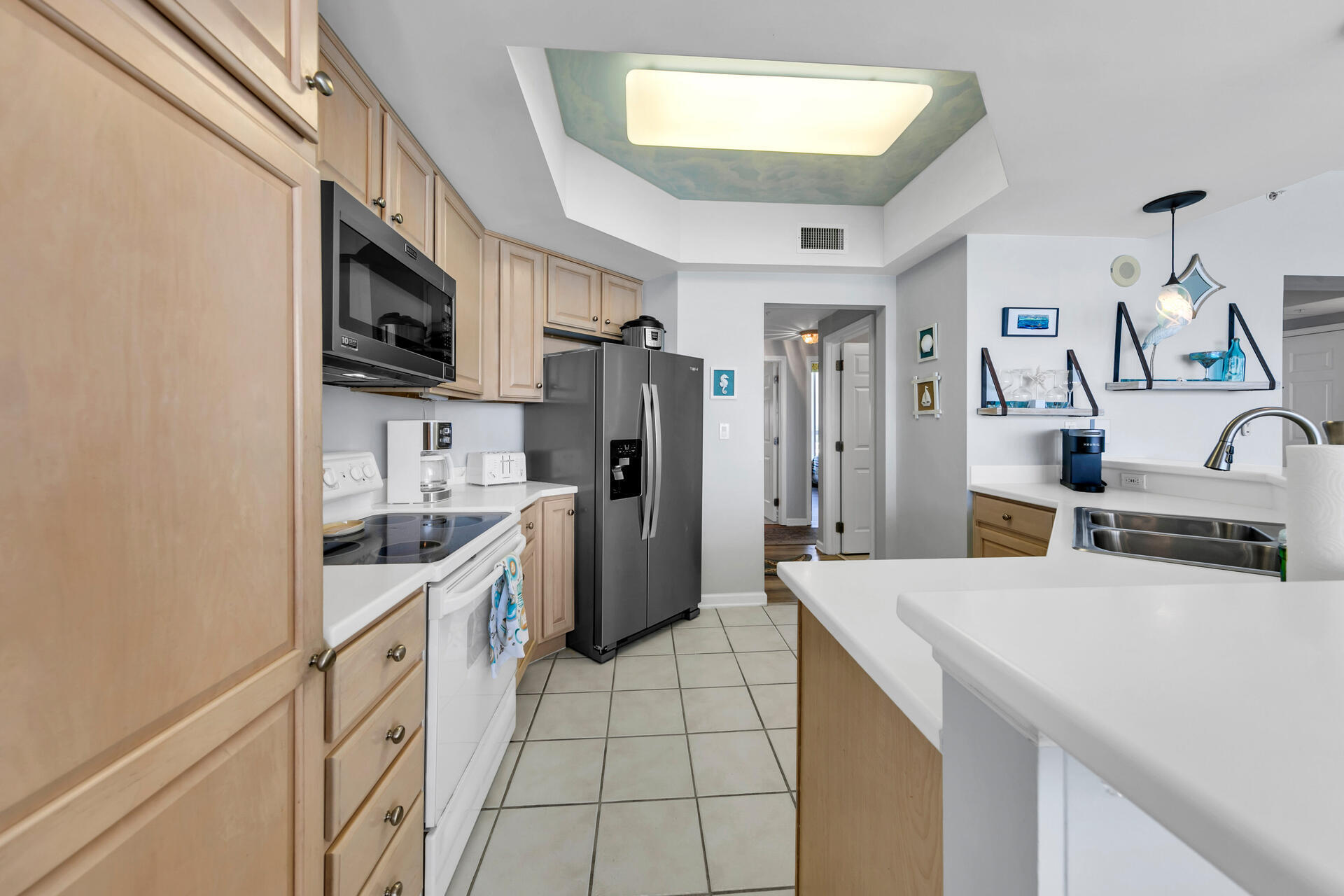 SILVER BEACH TOWERS - Residential