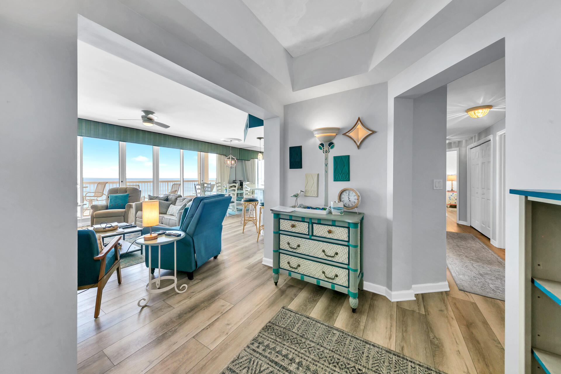 SILVER BEACH TOWERS - Residential