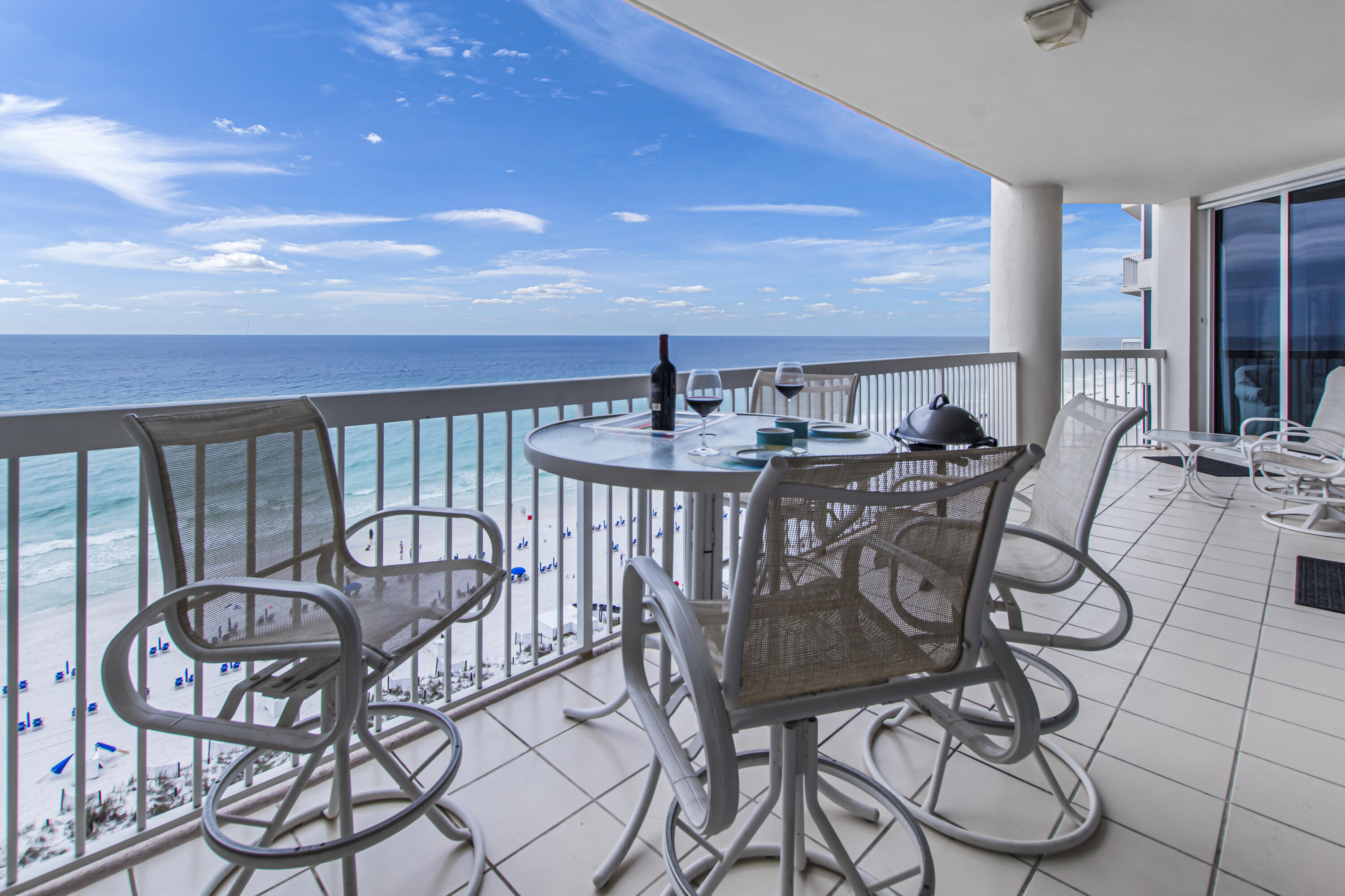 SILVER BEACH TOWERS - Residential