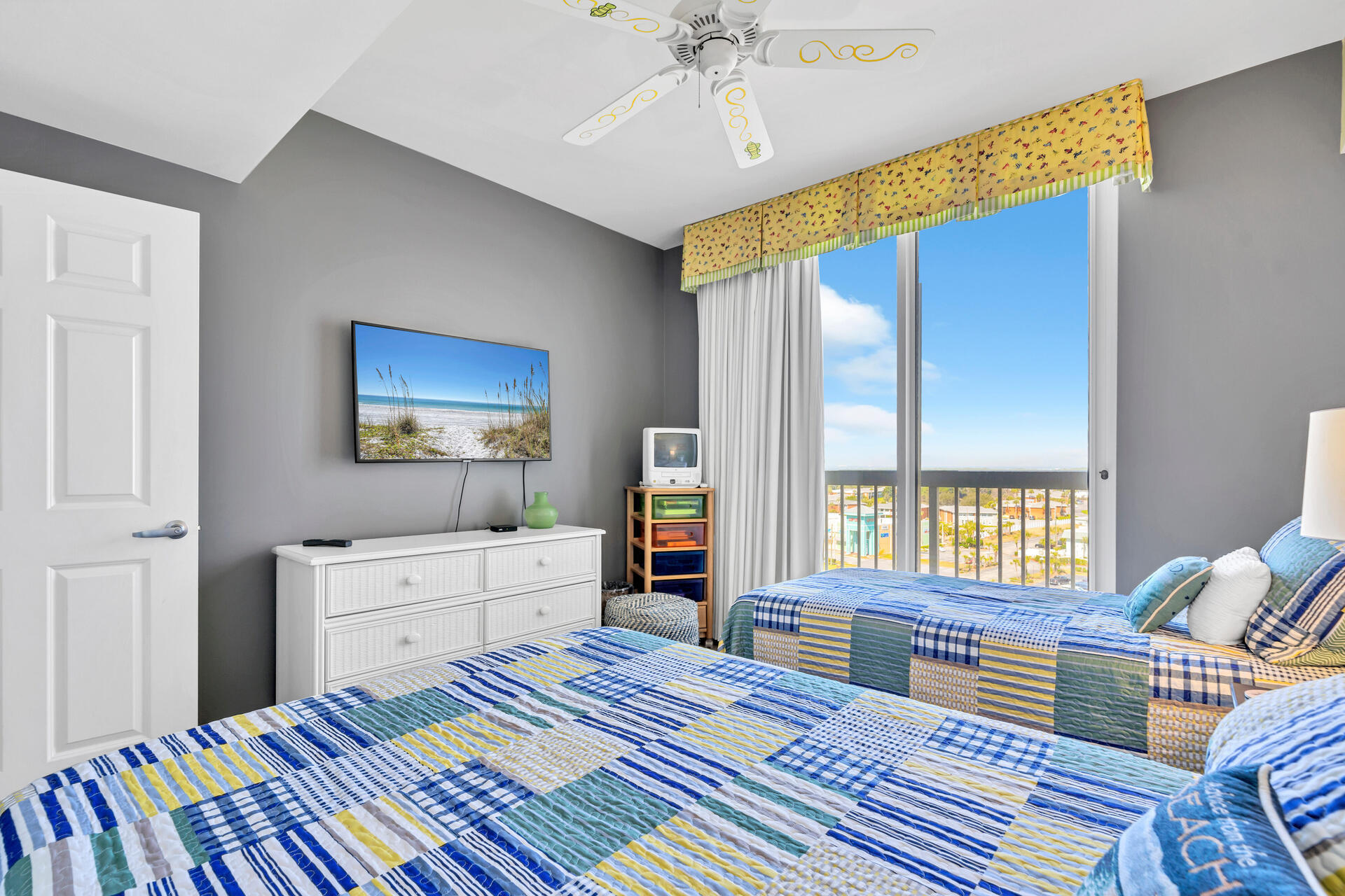 SILVER BEACH TOWERS - Residential