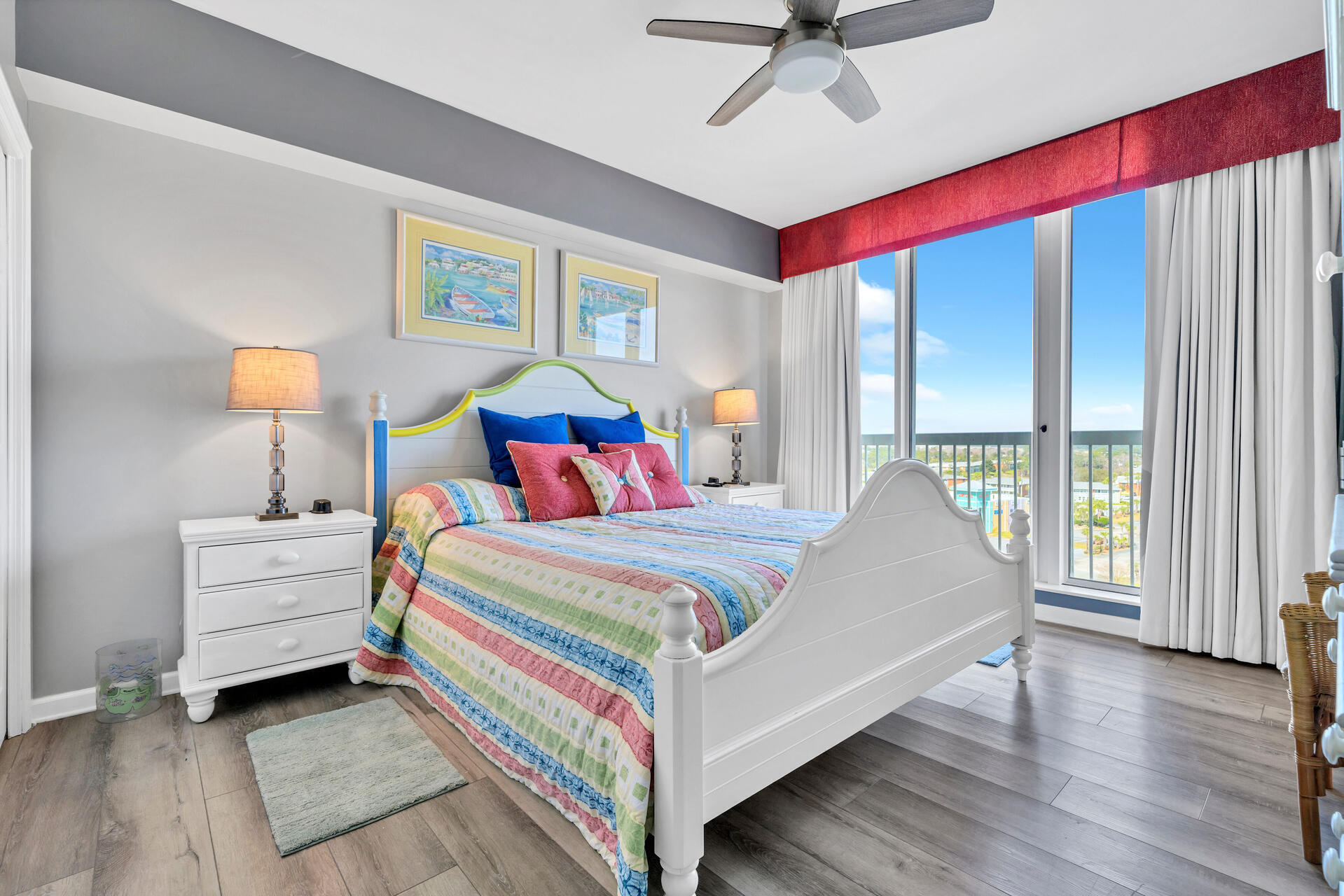 SILVER BEACH TOWERS - Residential