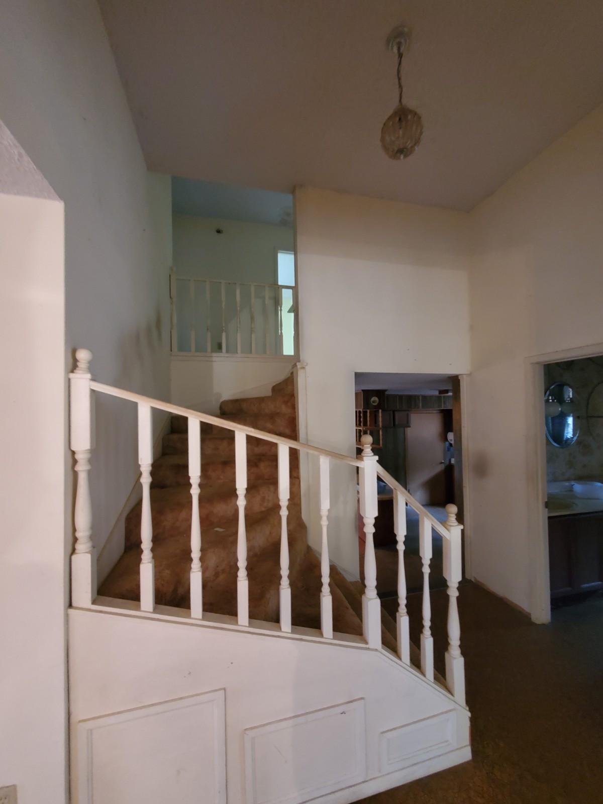 CRESTVIEW - Residential