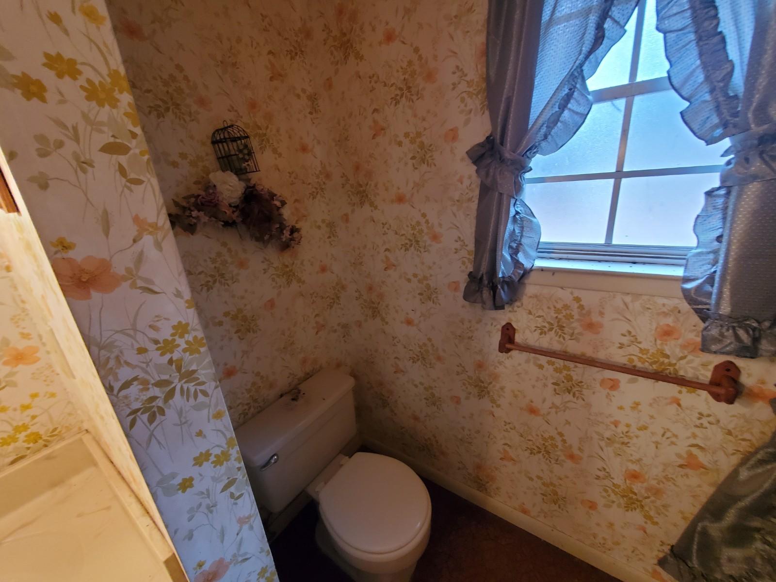 CRESTVIEW - Residential