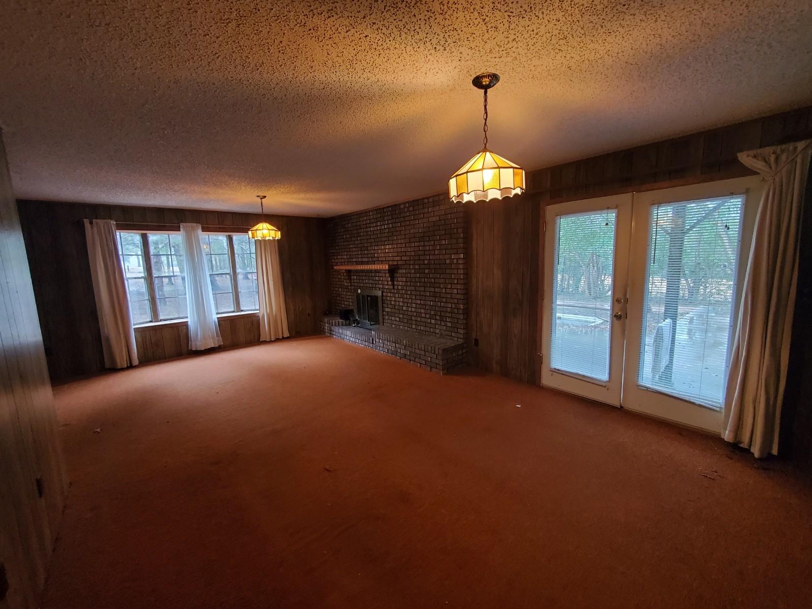 CRESTVIEW - Residential