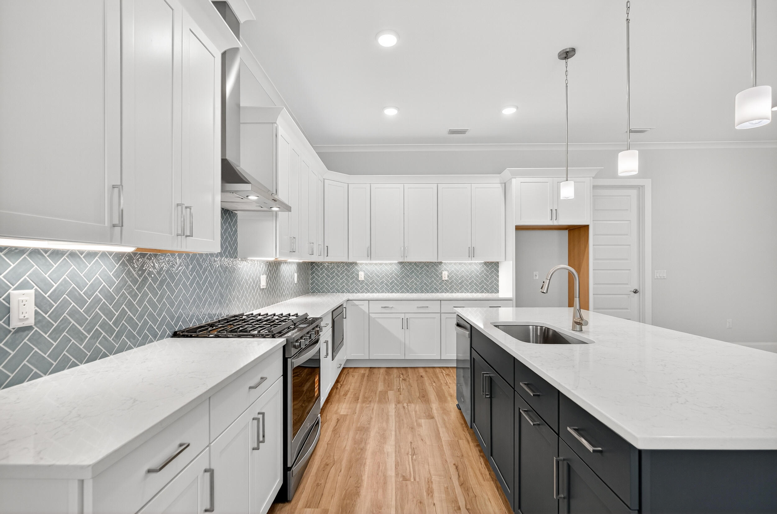 MAGNOLIA BAY ESTATES - Residential