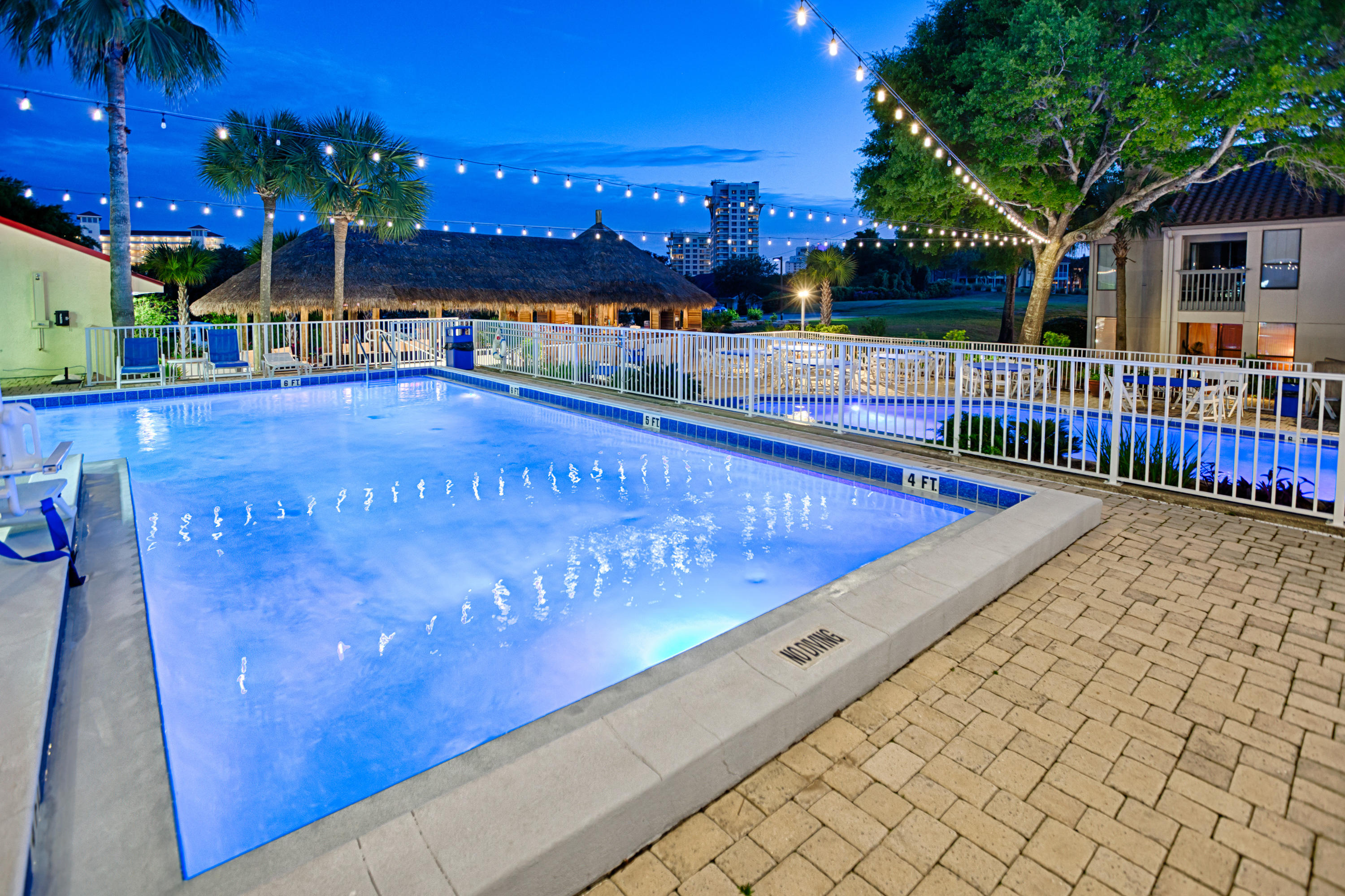 TOPS'L BEACH MANOR - Residential