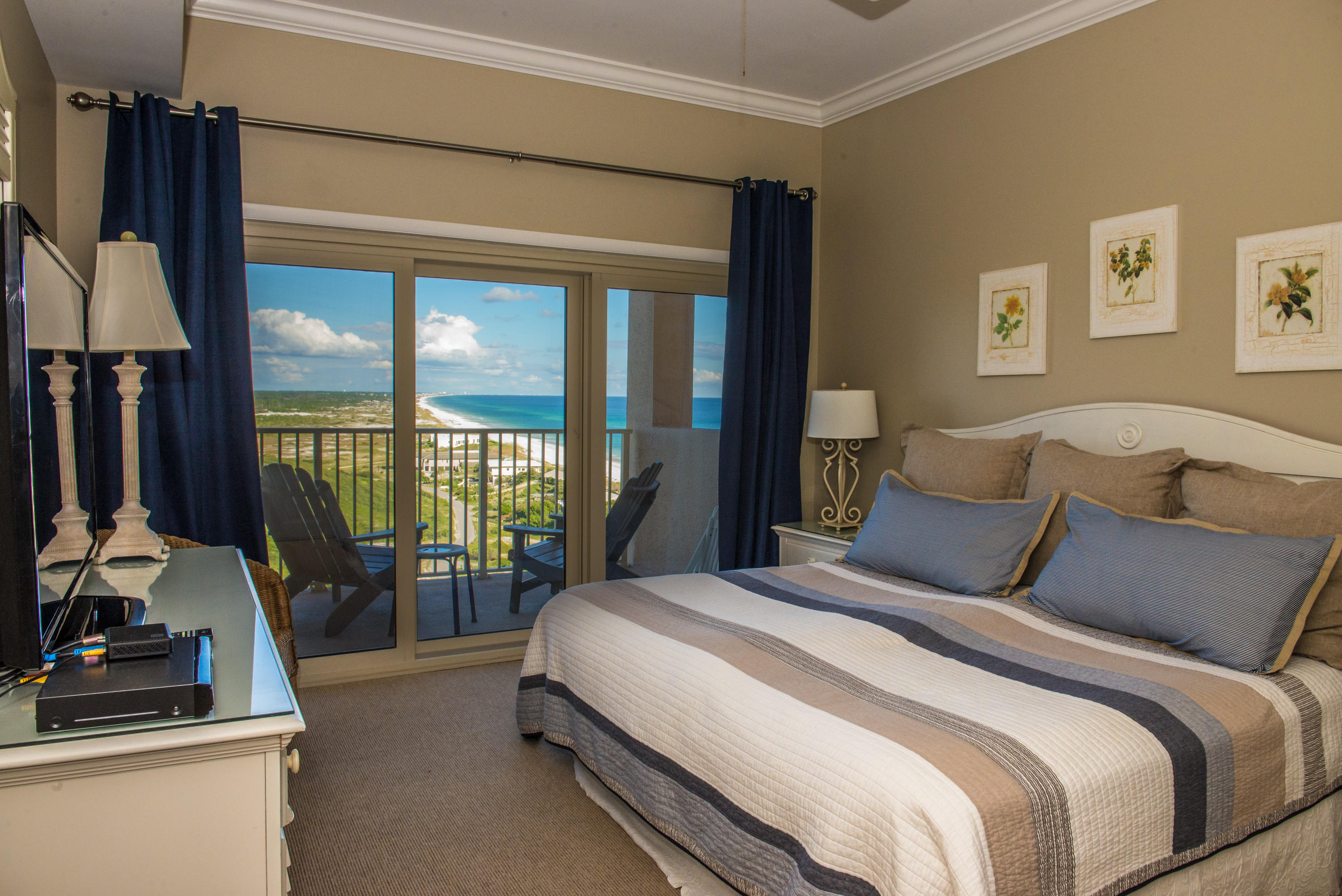 TOPS'L BEACH MANOR - Residential