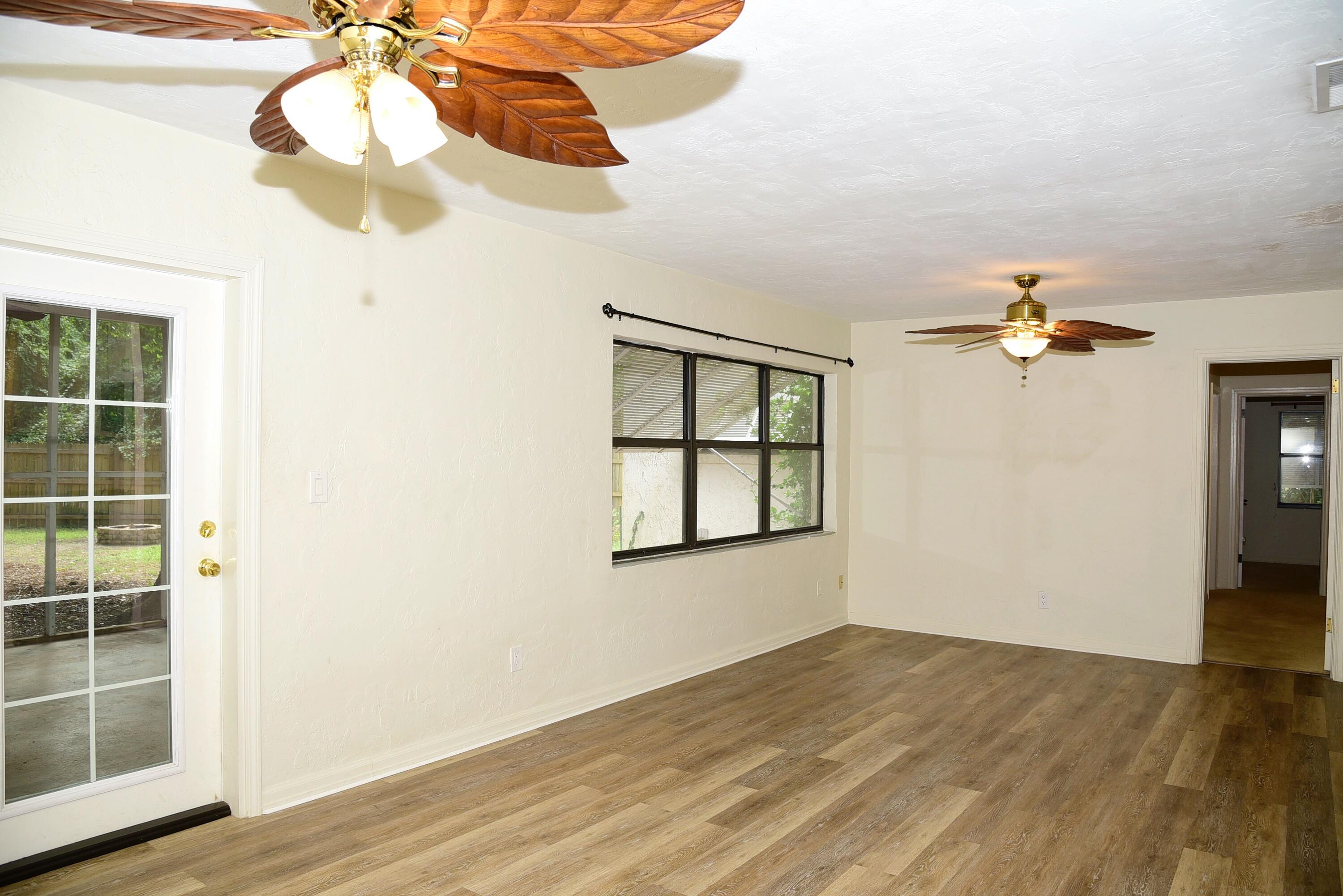 LONGWOOD S/D 1ST ADDN - Residential Lease