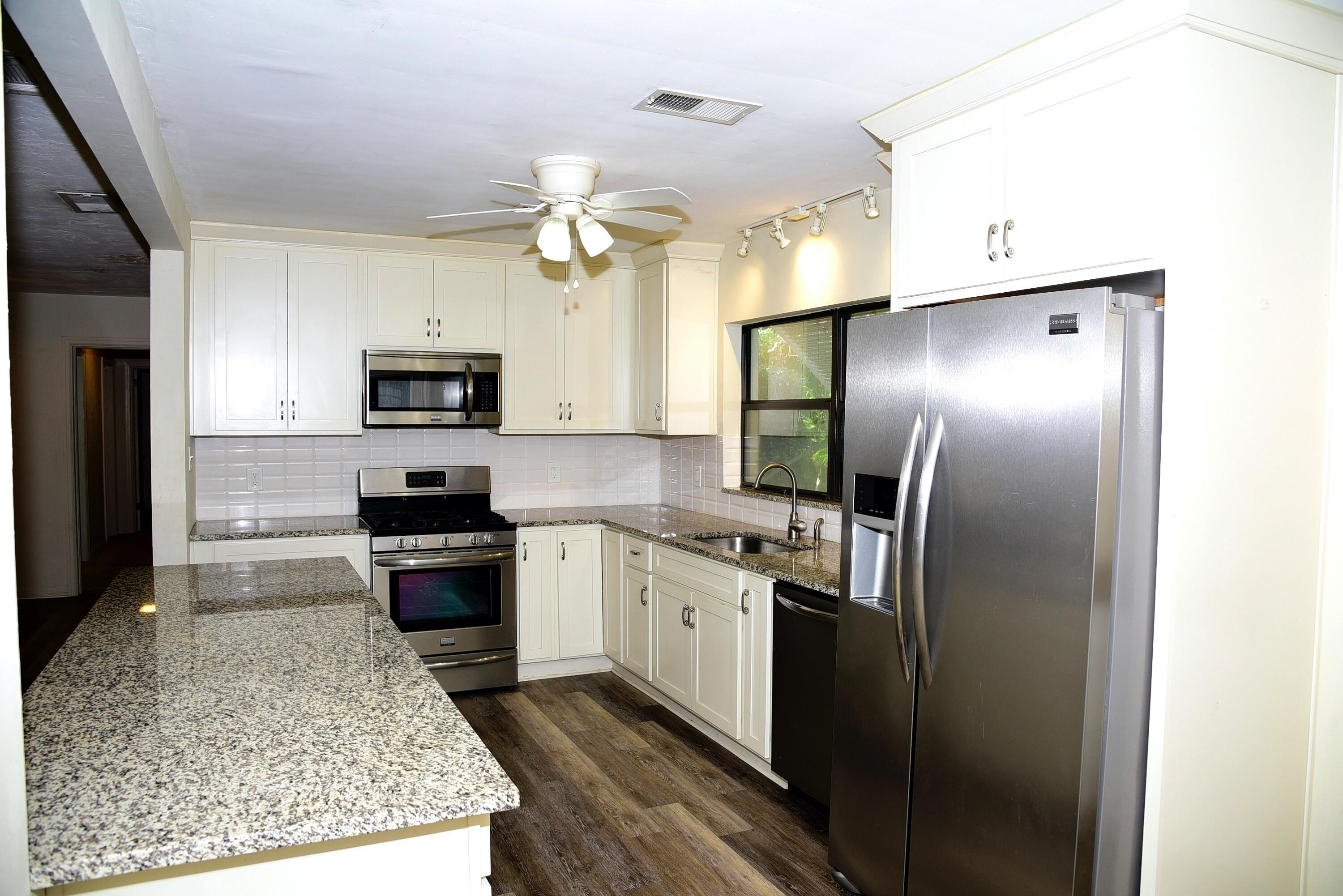 LONGWOOD S/D 1ST ADDN - Residential Lease