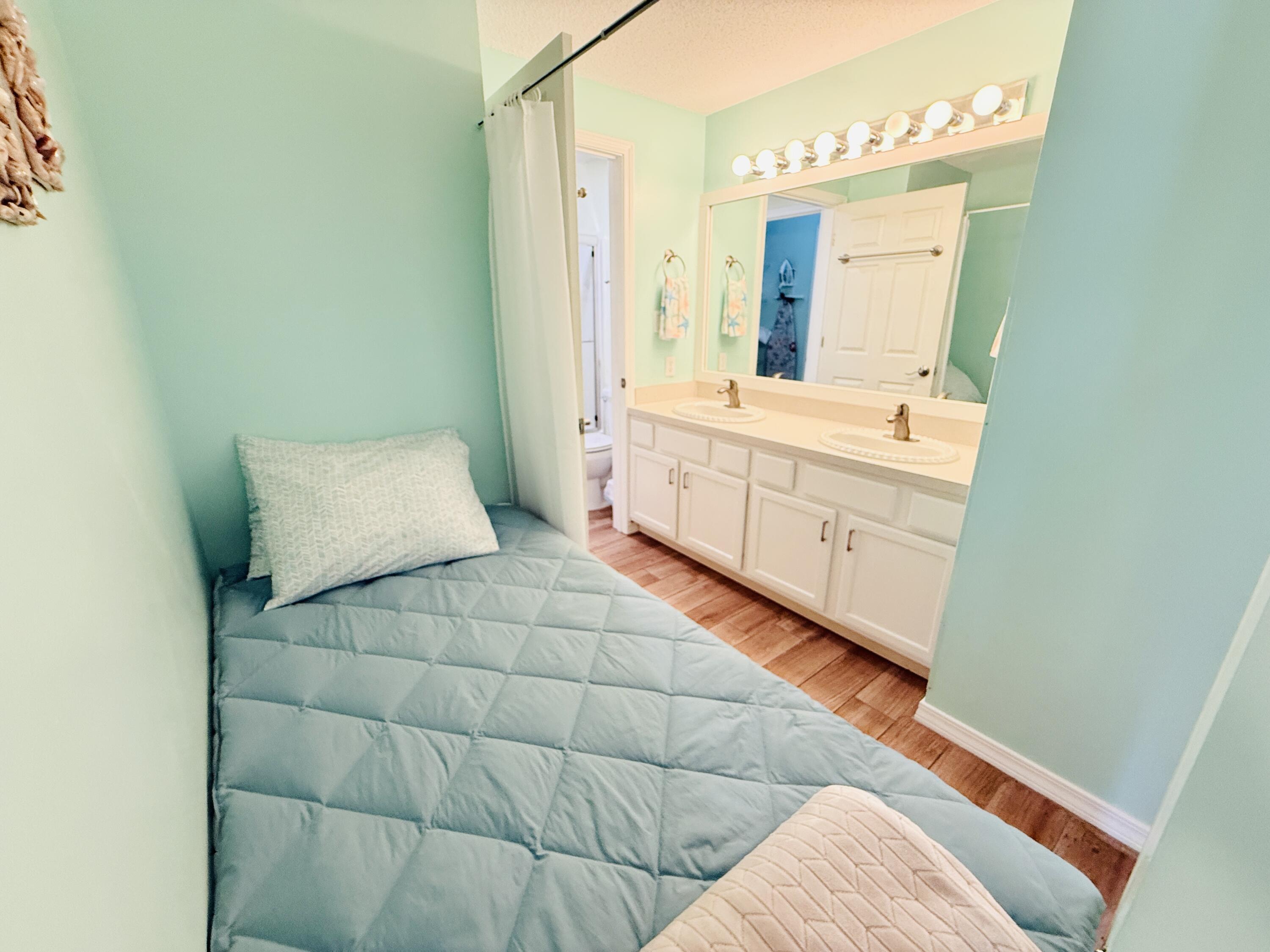 SANDPIPER COVE - Residential