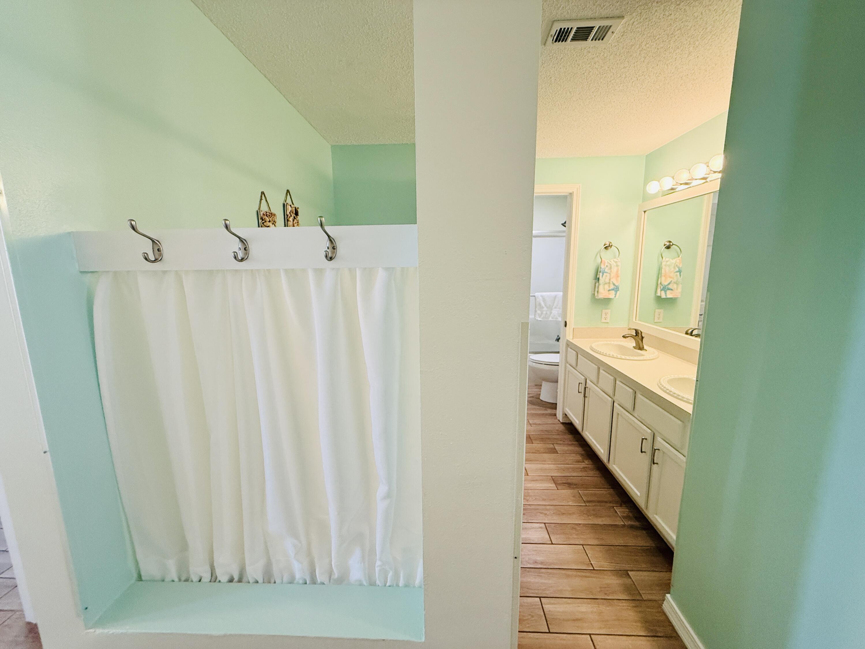 SANDPIPER COVE - Residential