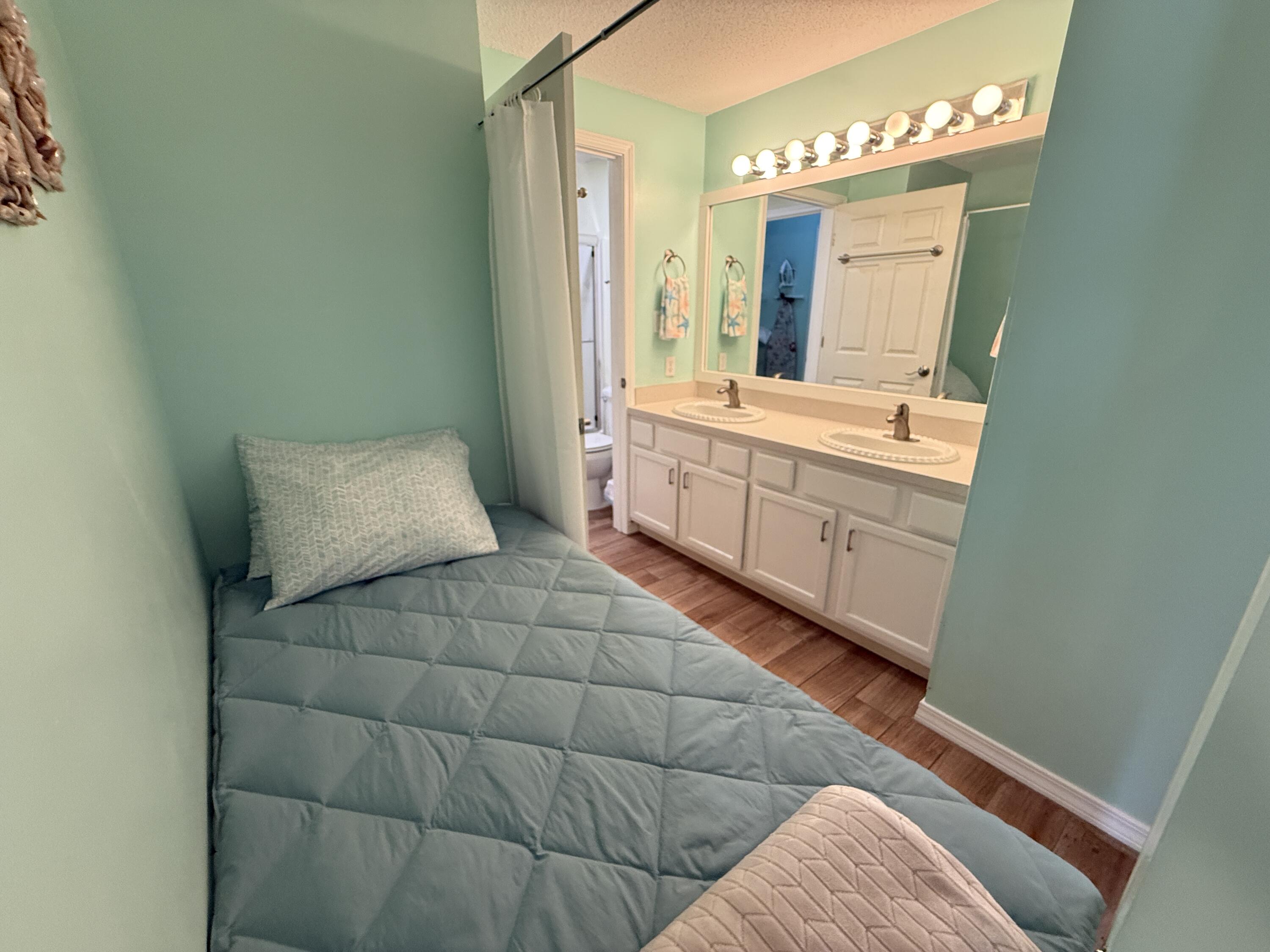 SANDPIPER COVE - Residential