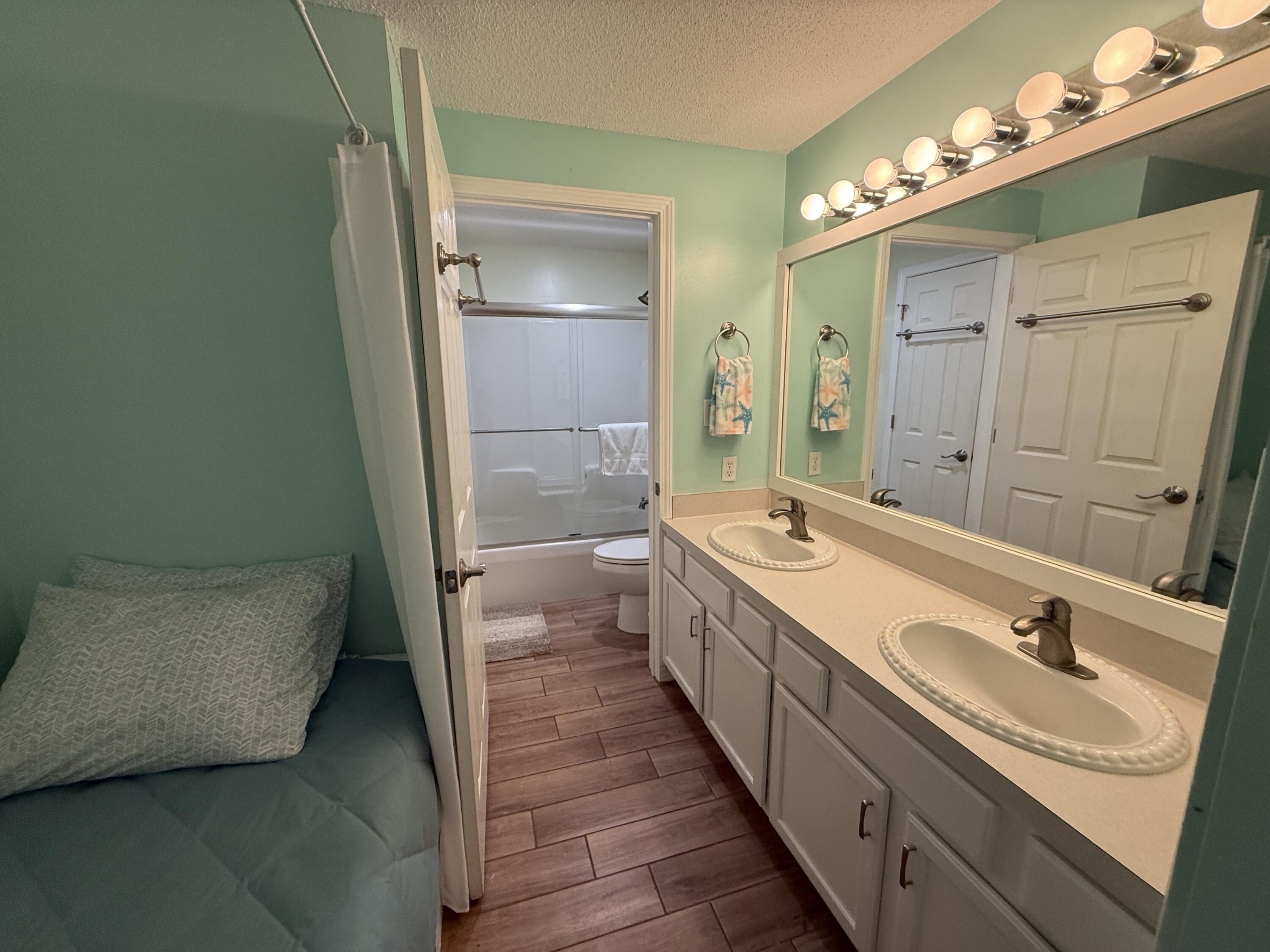 SANDPIPER COVE - Residential