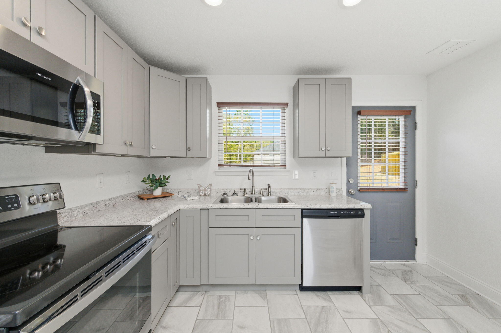 TRAILWOOD ESTATES - Residential