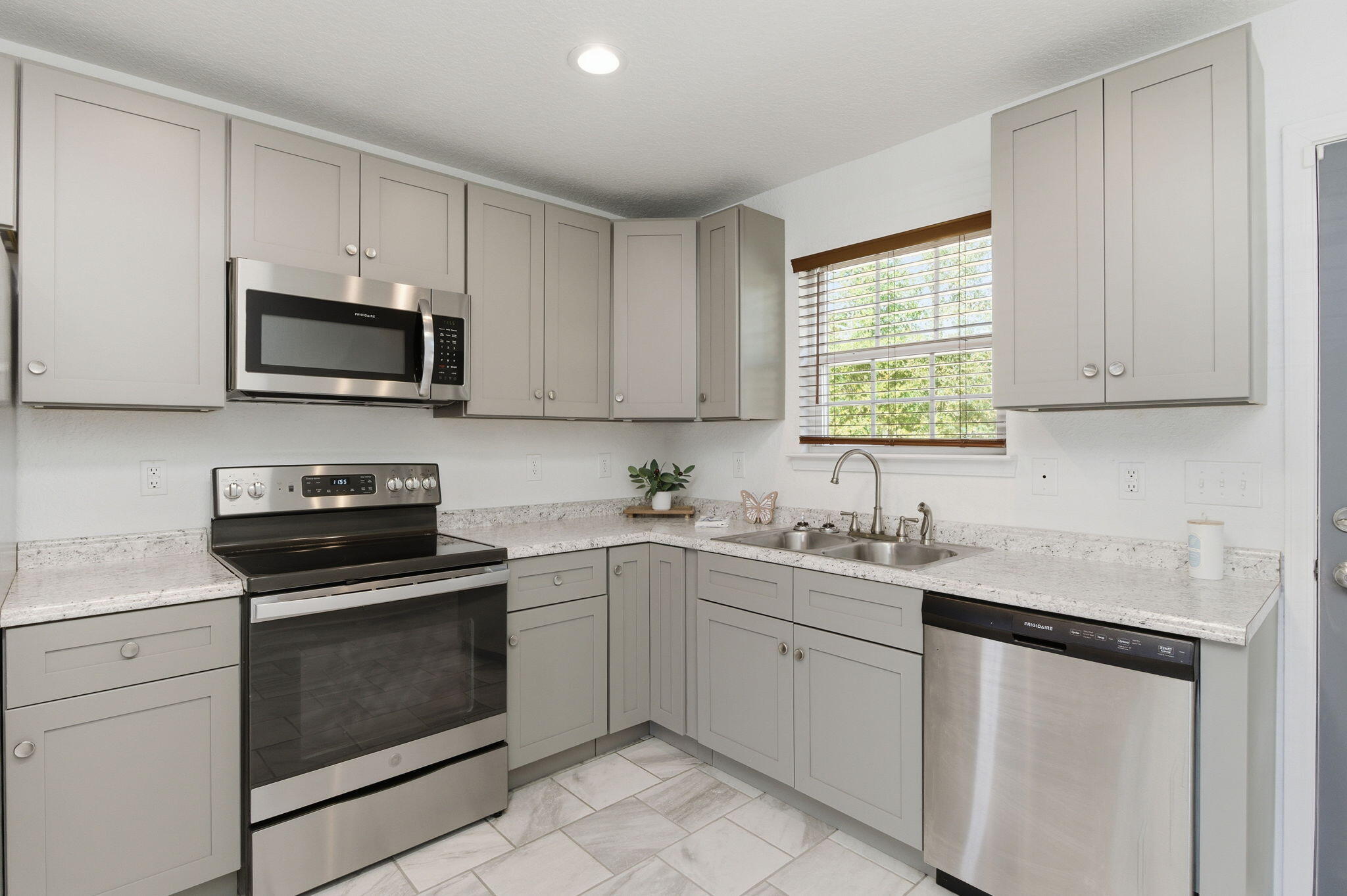 TRAILWOOD ESTATES - Residential