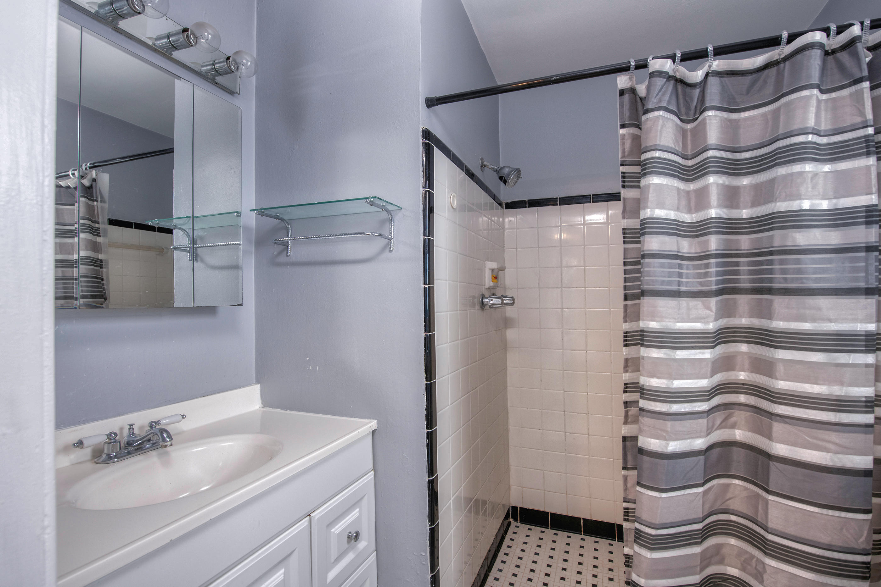 Elliotts Point 7th Addn - Residential