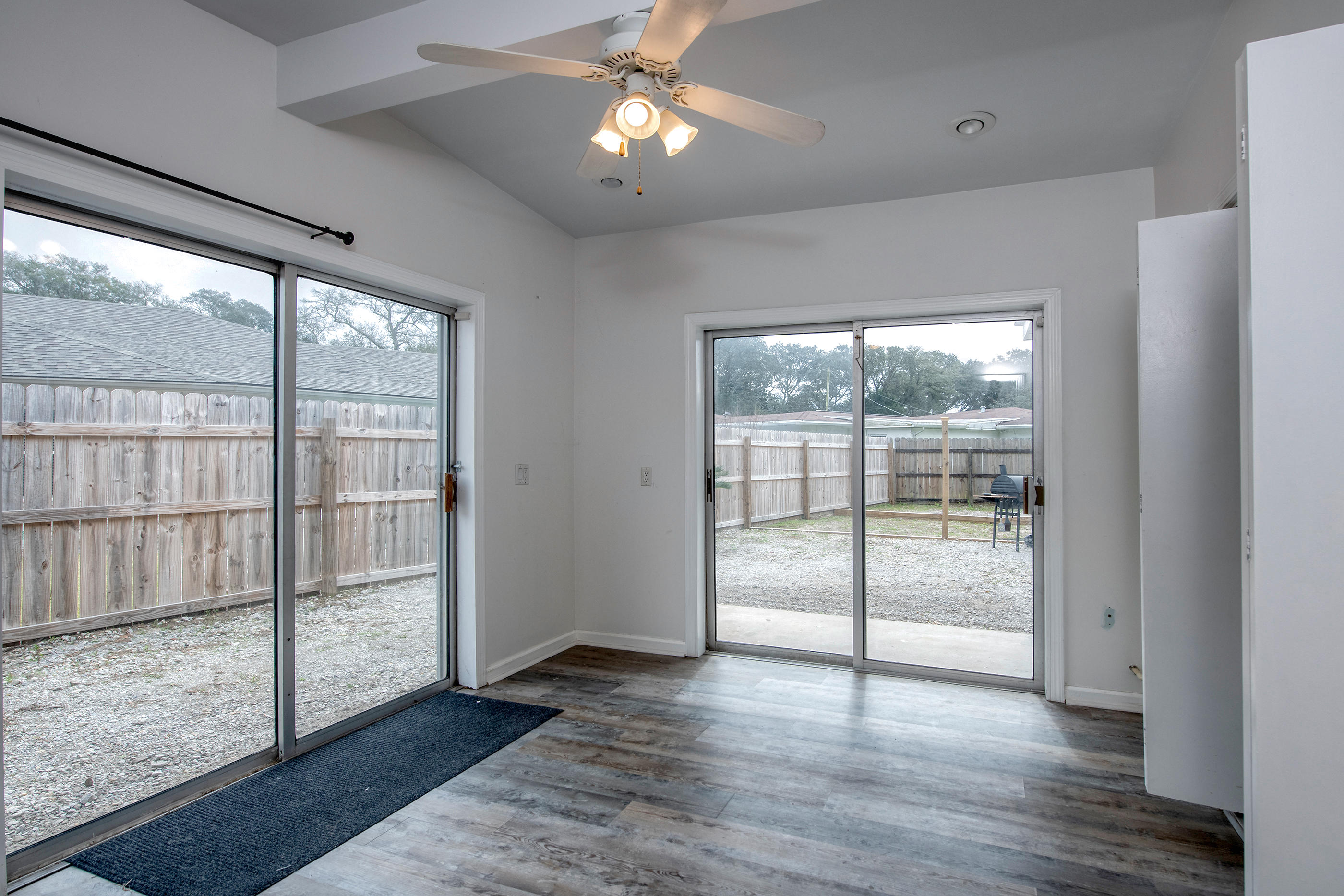 Elliotts Point 7th Addn - Residential