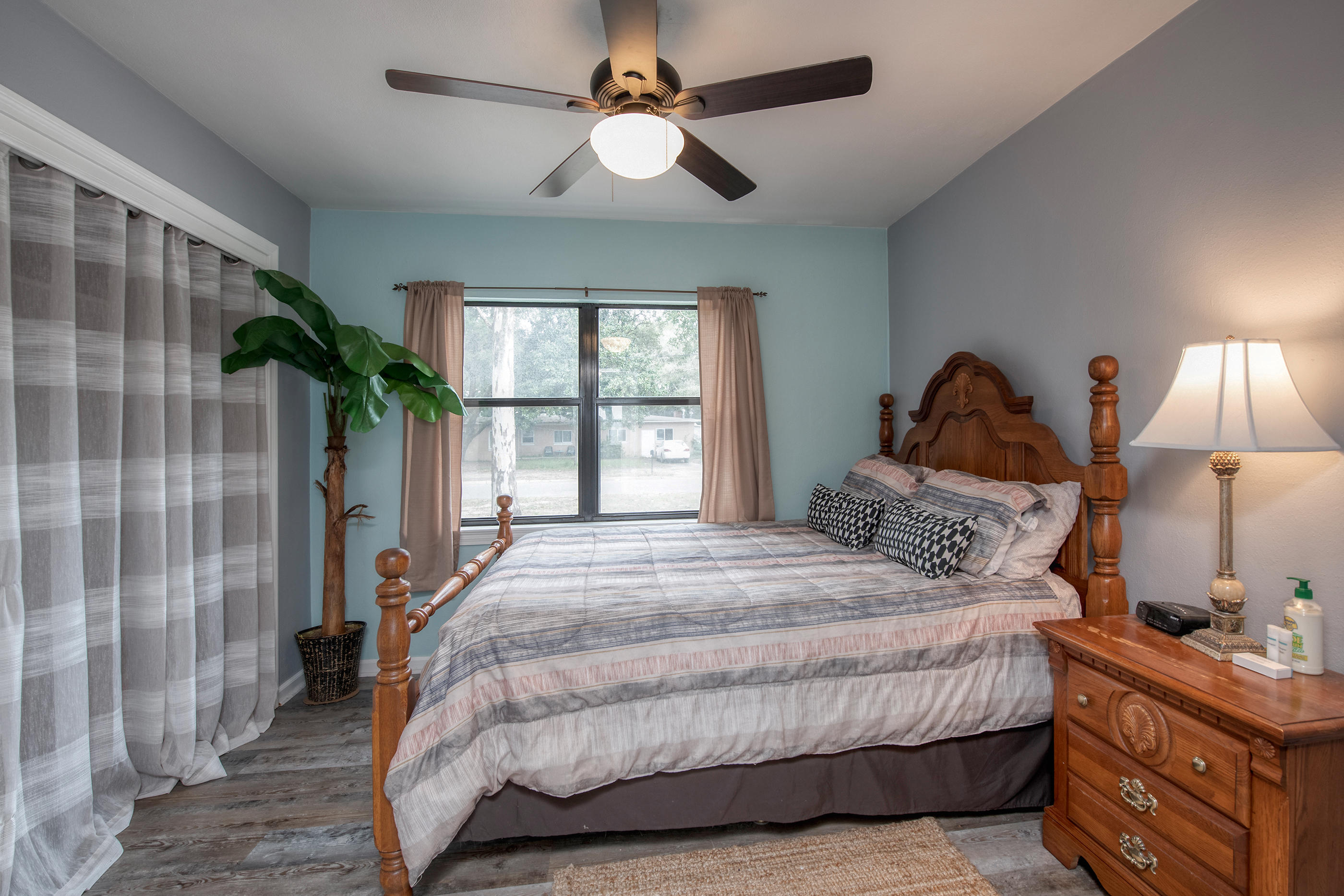 Elliotts Point 7th Addn - Residential