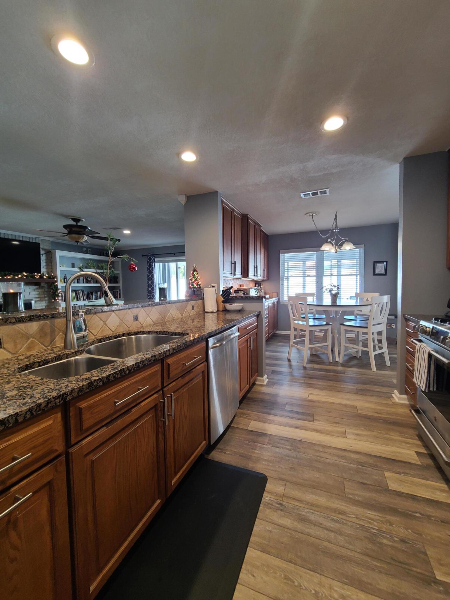 TANGLEWOOD S/D 1ST ADDN - Residential Lease