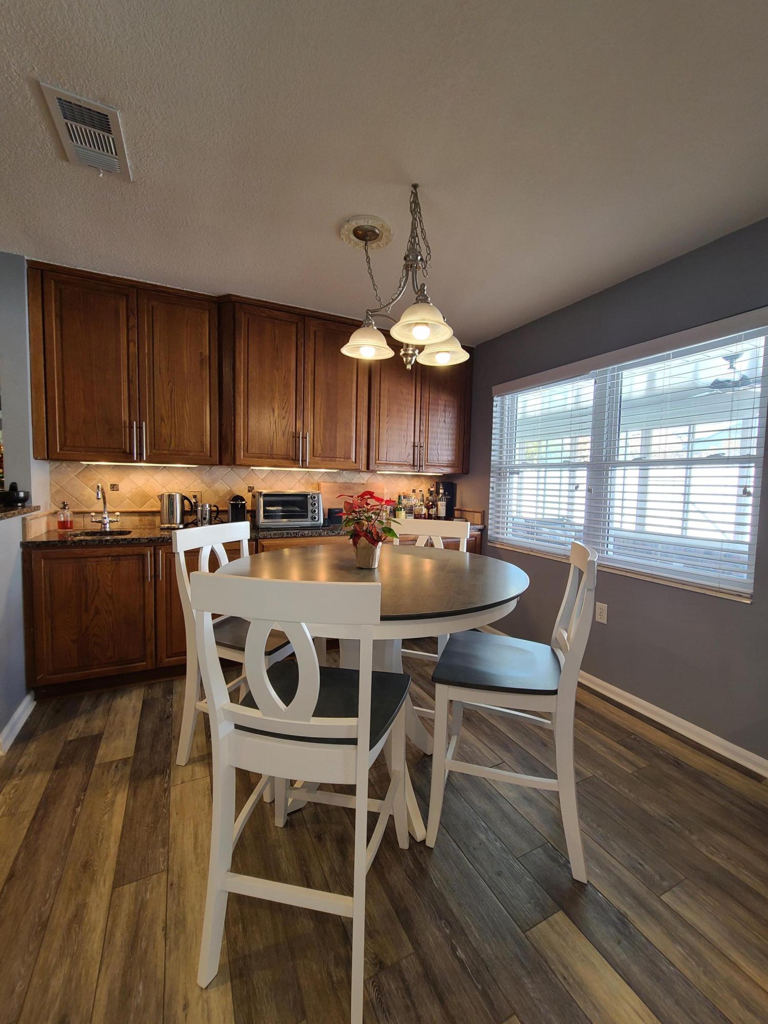 TANGLEWOOD S/D 1ST ADDN - Residential Lease